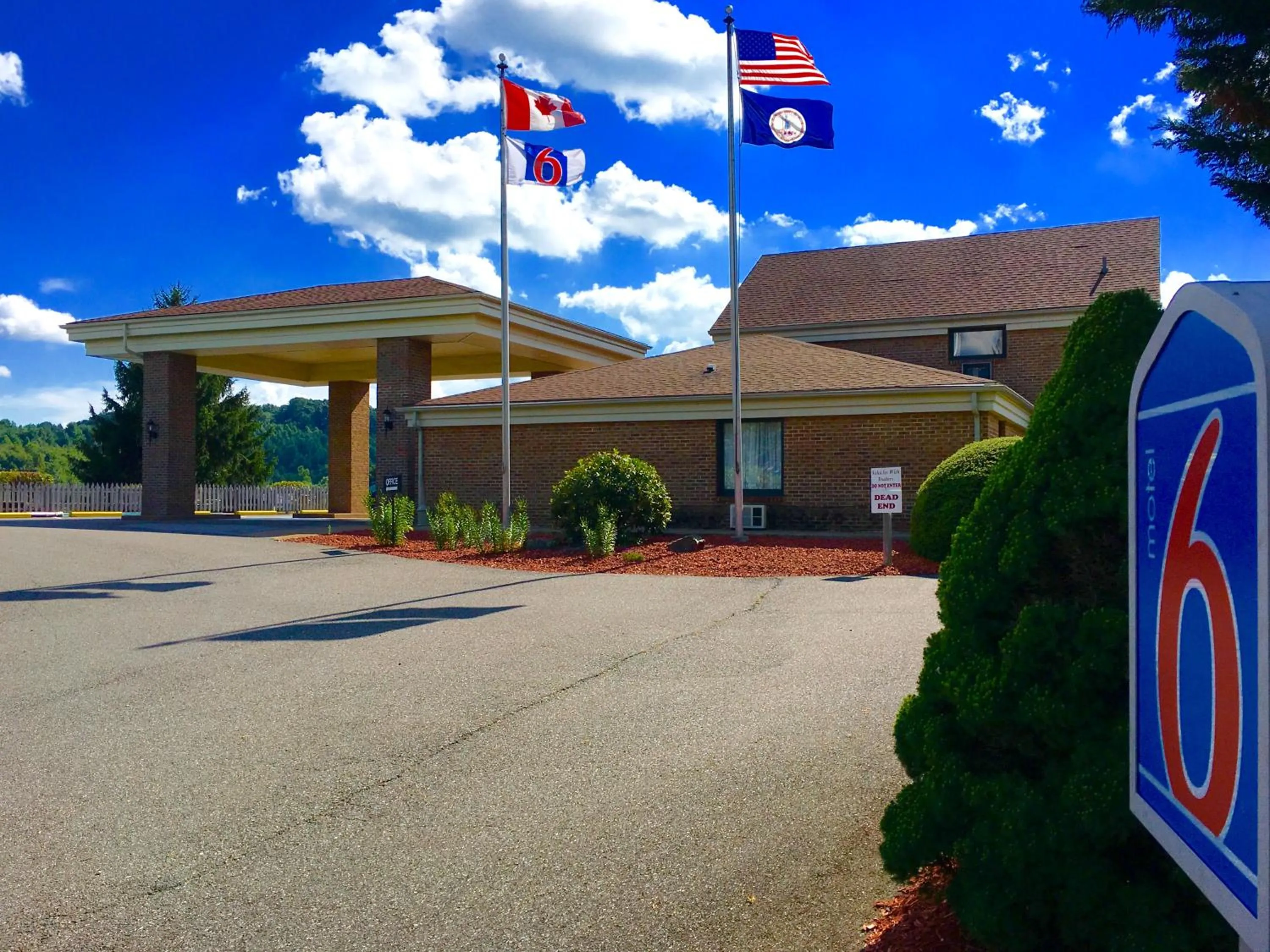 Property Building in Motel 6-Hillsville, VA