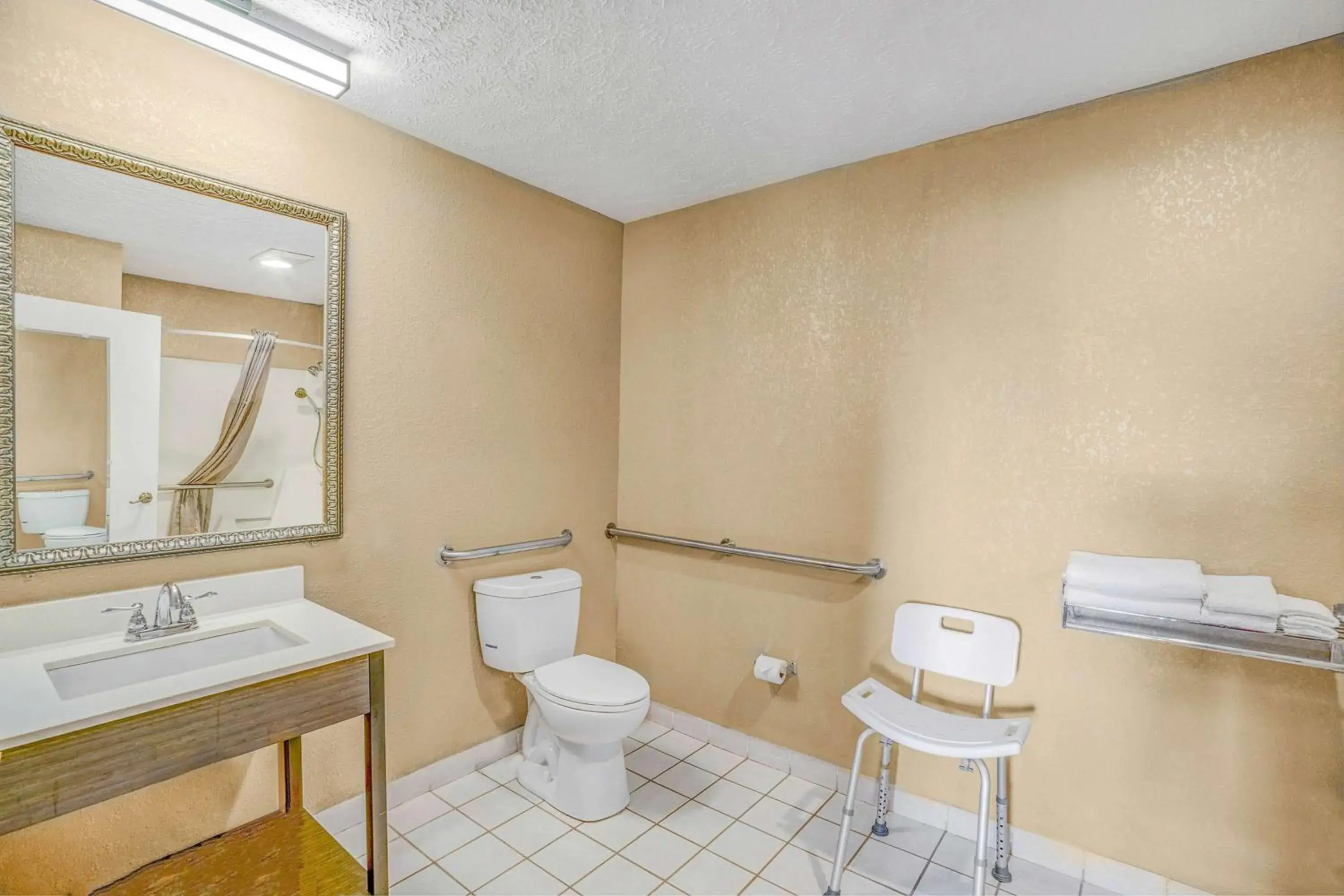 Bathroom in Motel 6-Hillsville, VA Bathroom in Motel 6-Hillsville, VA