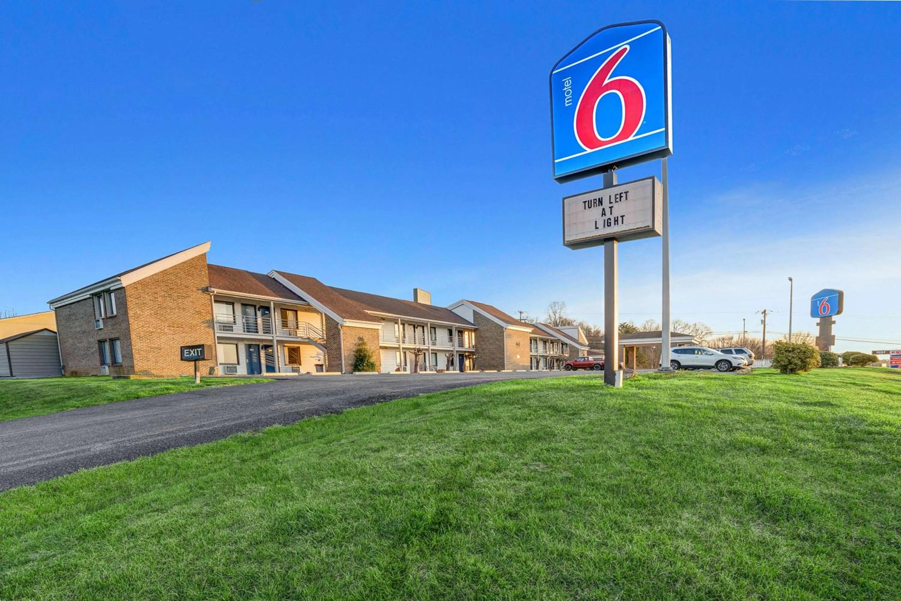 Property building in Motel 6-Hillsville, VA