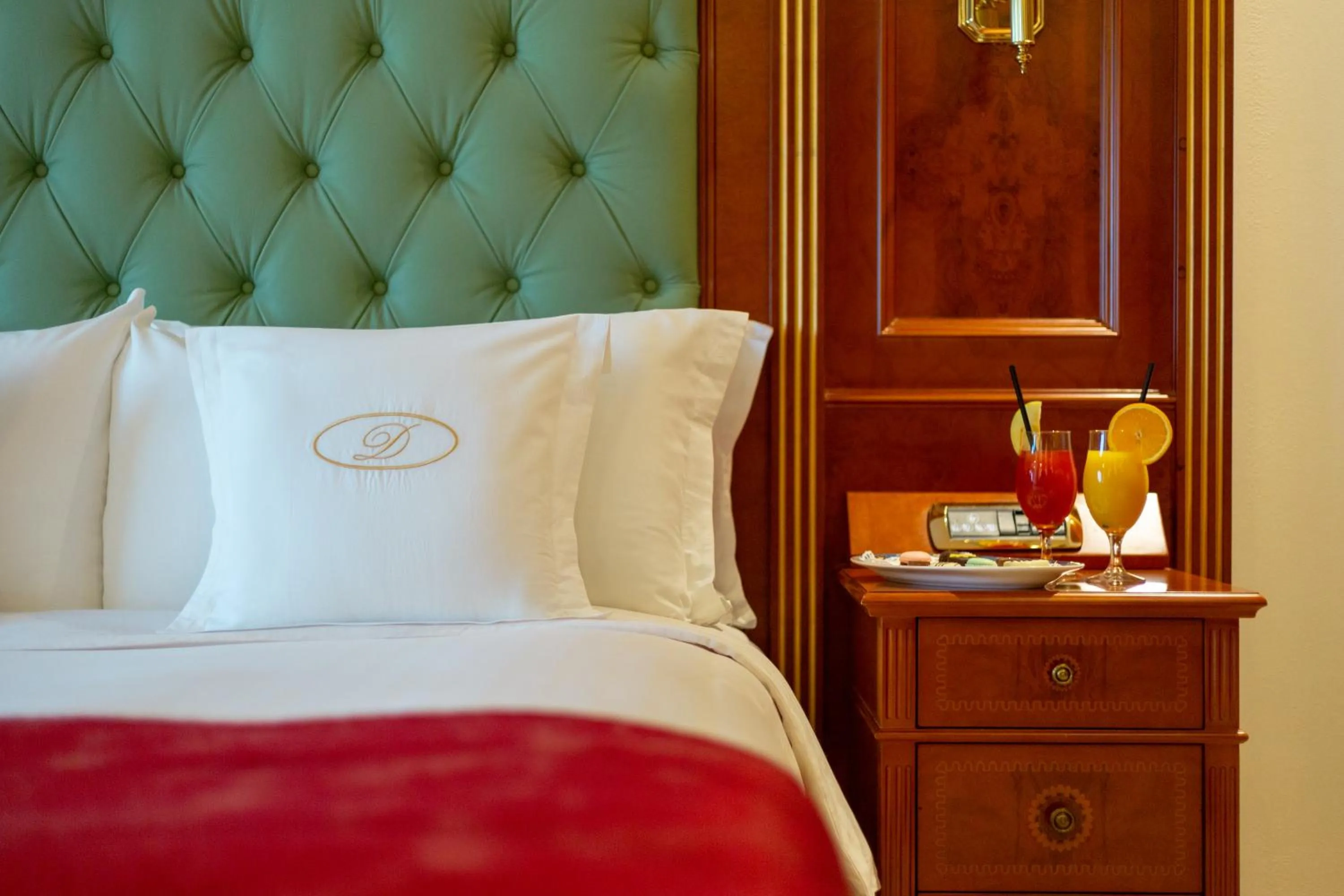 Bedroom, Bed in Swiss Diamond Hotel Prishtina