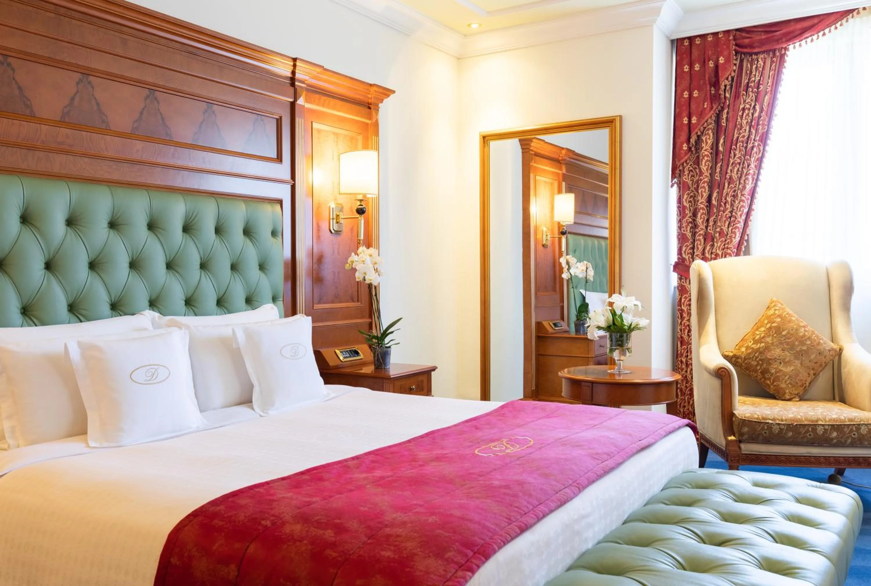 Bedroom, Bed in Swiss Diamond Hotel Prishtina