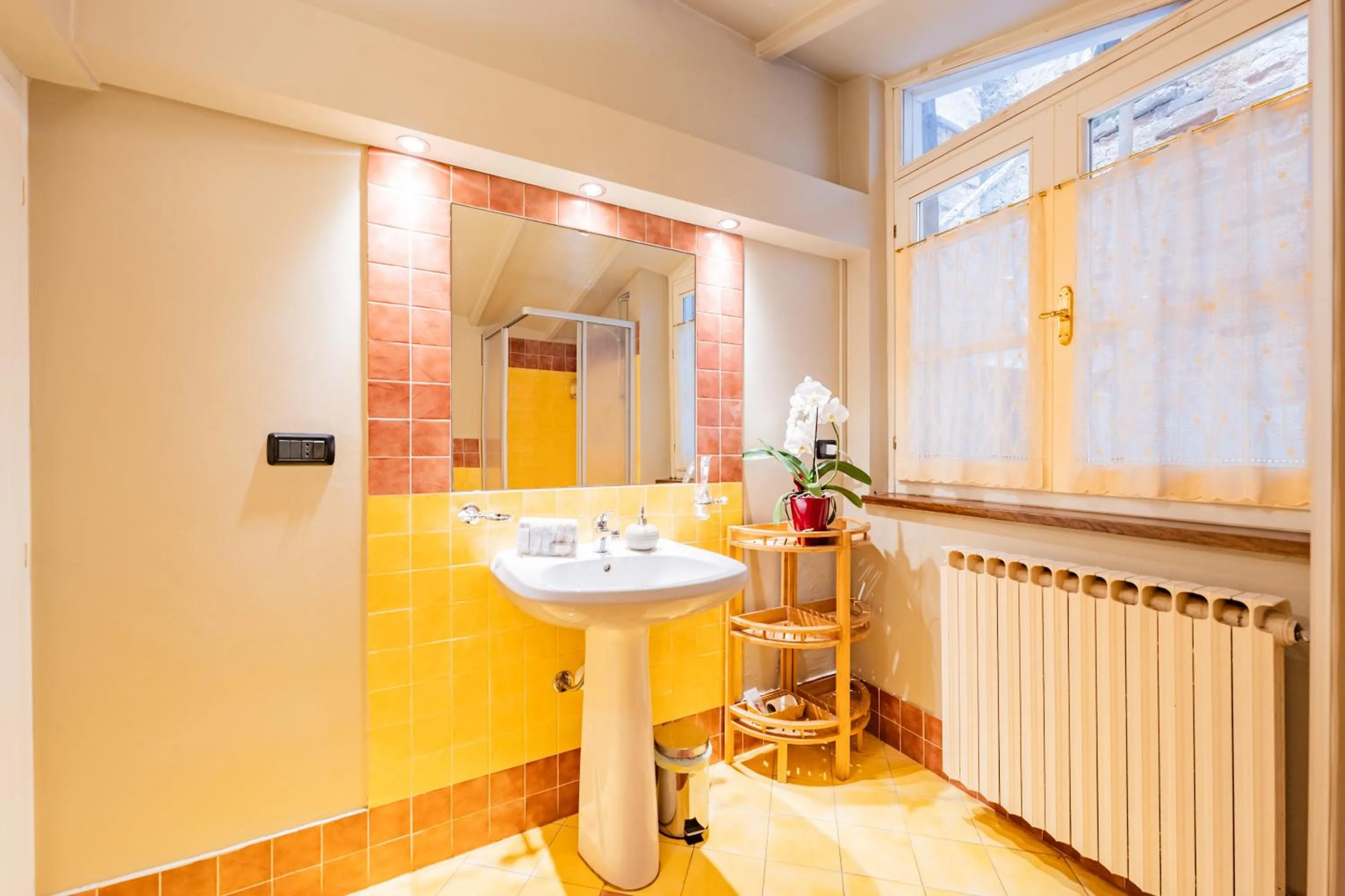 Shower in Antico Palazzo