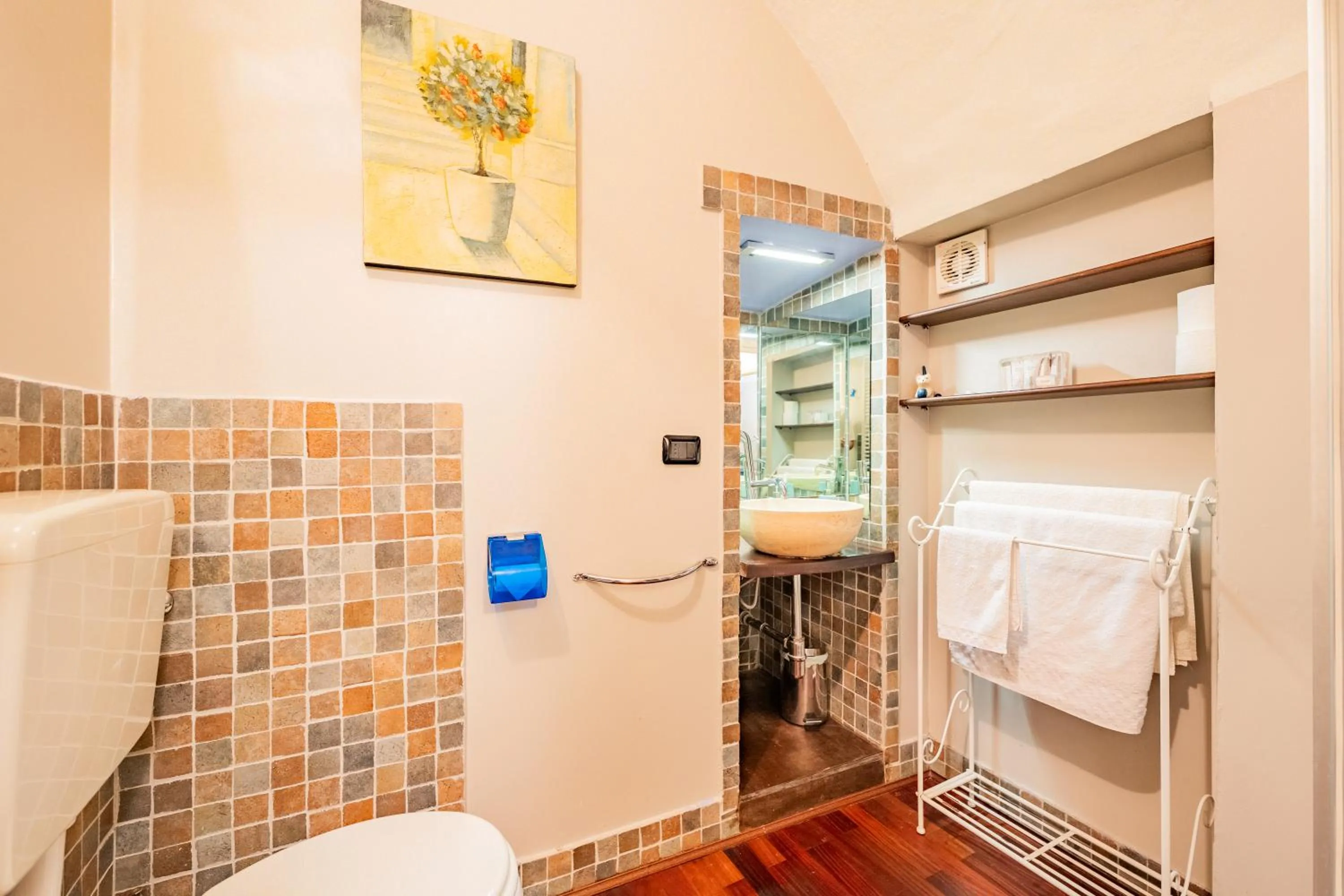 Shower, Bed in Antico Palazzo