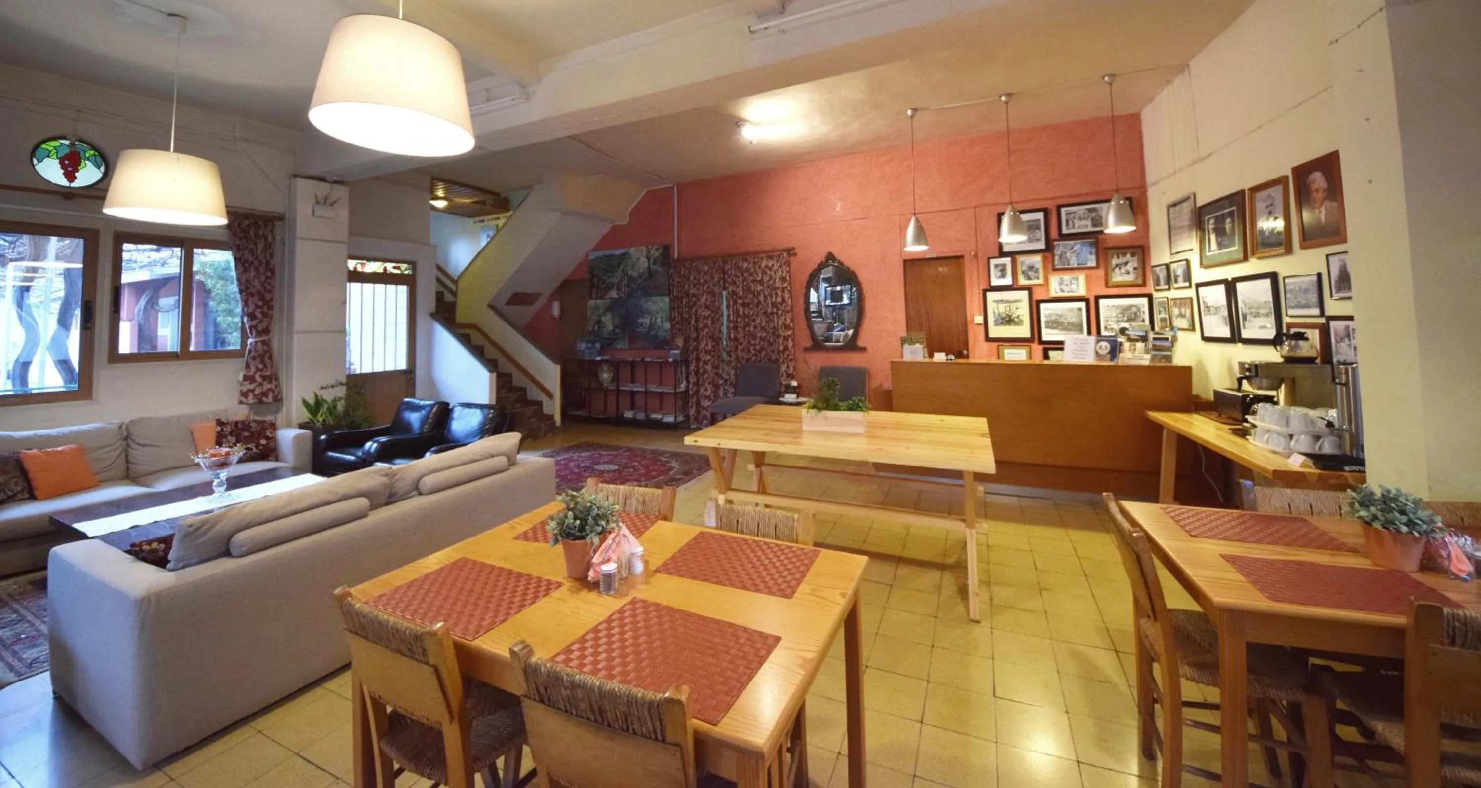 TV and multimedia in Christys Palace Hotel