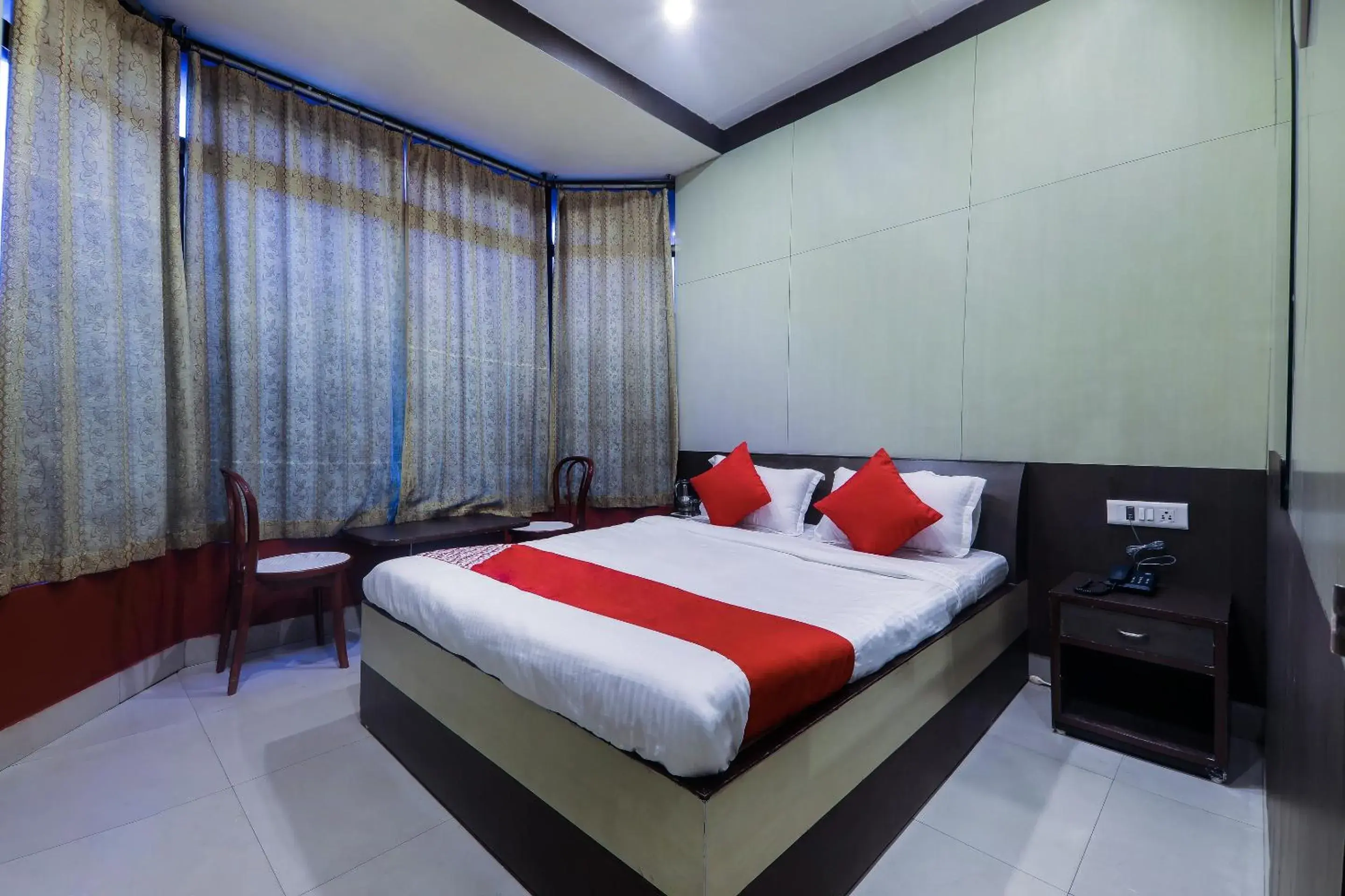 Standard Double Room - single occupancy in Hotel O Golden Peak Standard Double Room - single occupancy in Hotel O Golden Peak