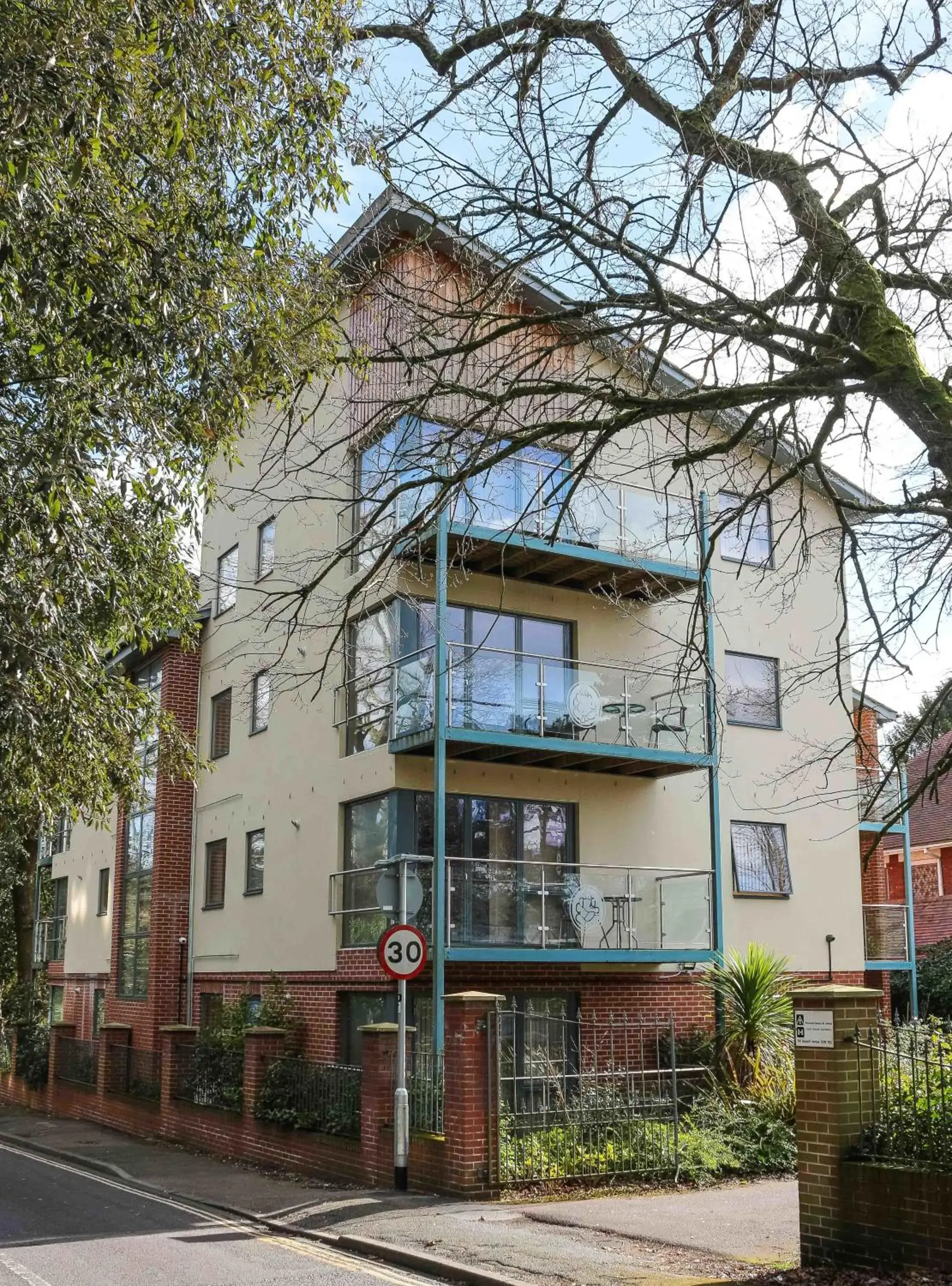 Facade/entrance in Southampton Serviced Apartments Facade/entrance in Southampton Serviced Apartments