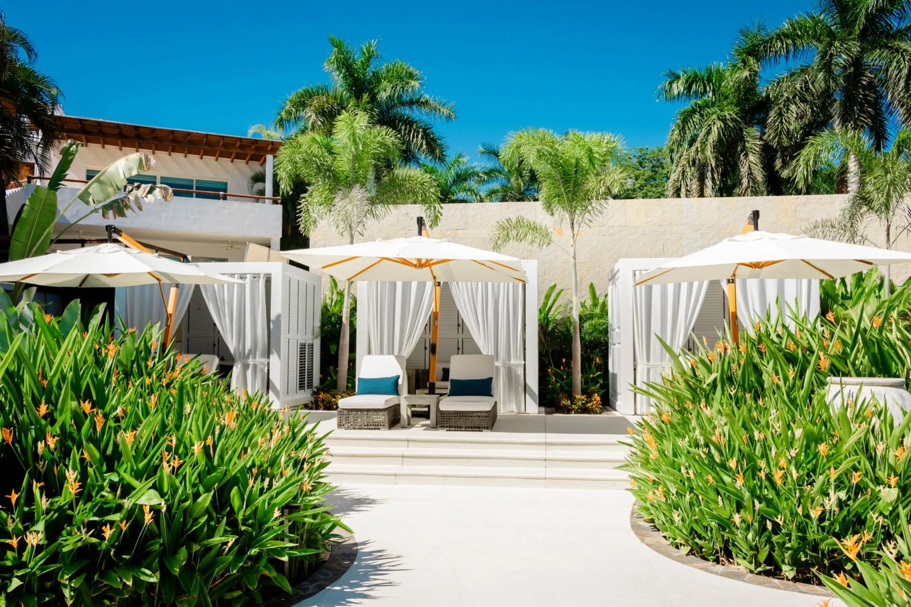 Pool view in Kovay Gardens