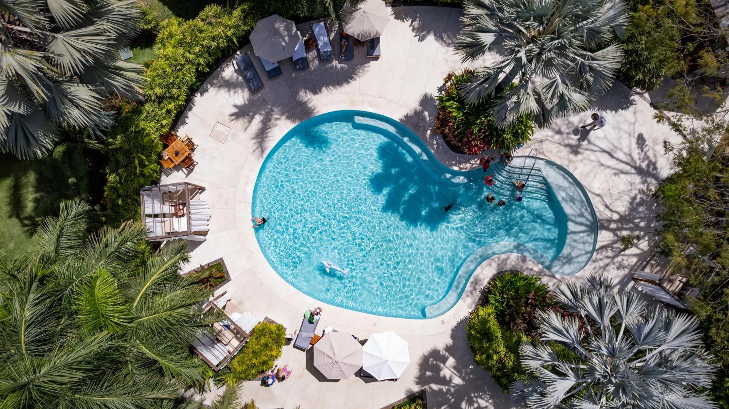 Swimming pool in Kovay Gardens