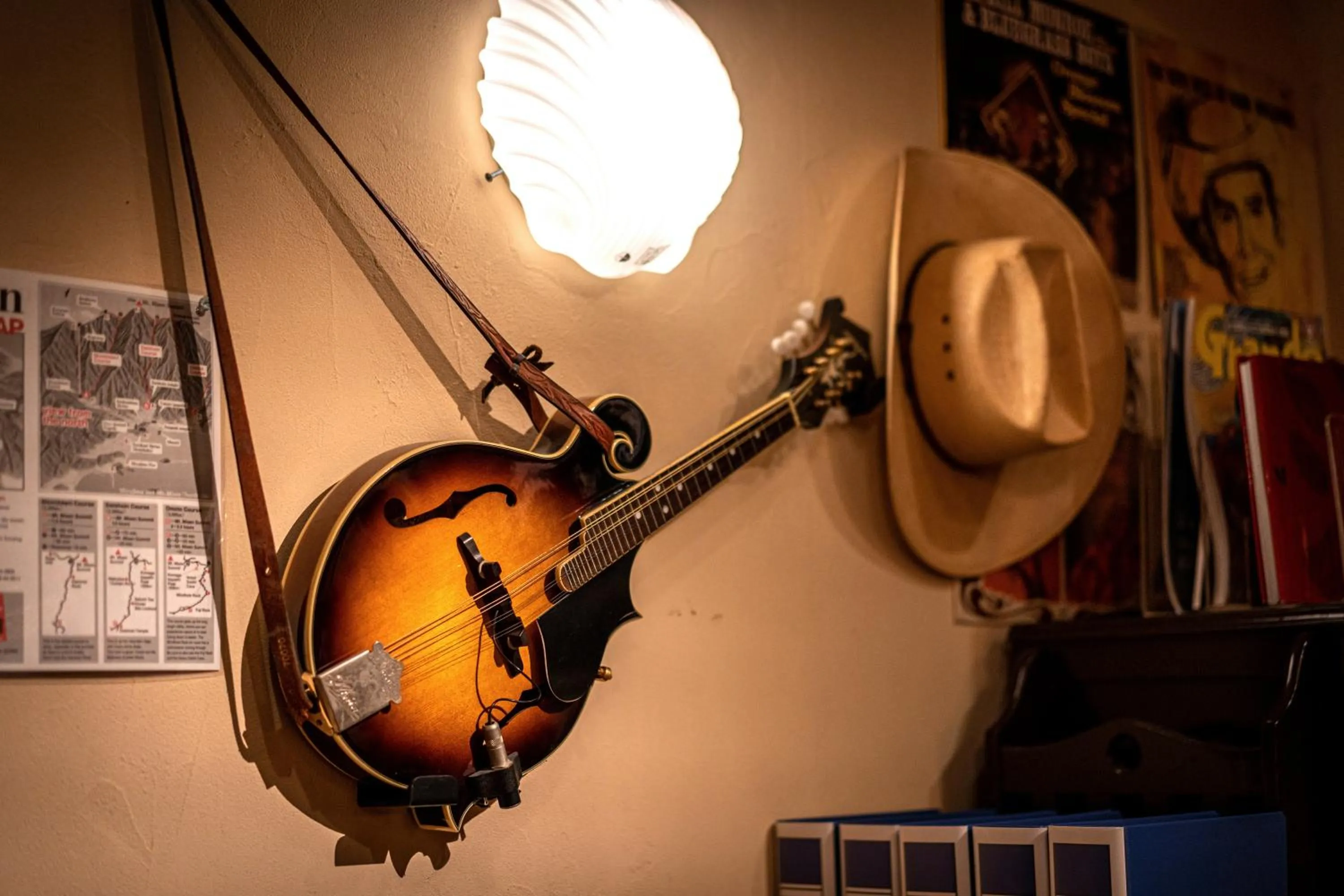 Decorative detail in Kinsuikan