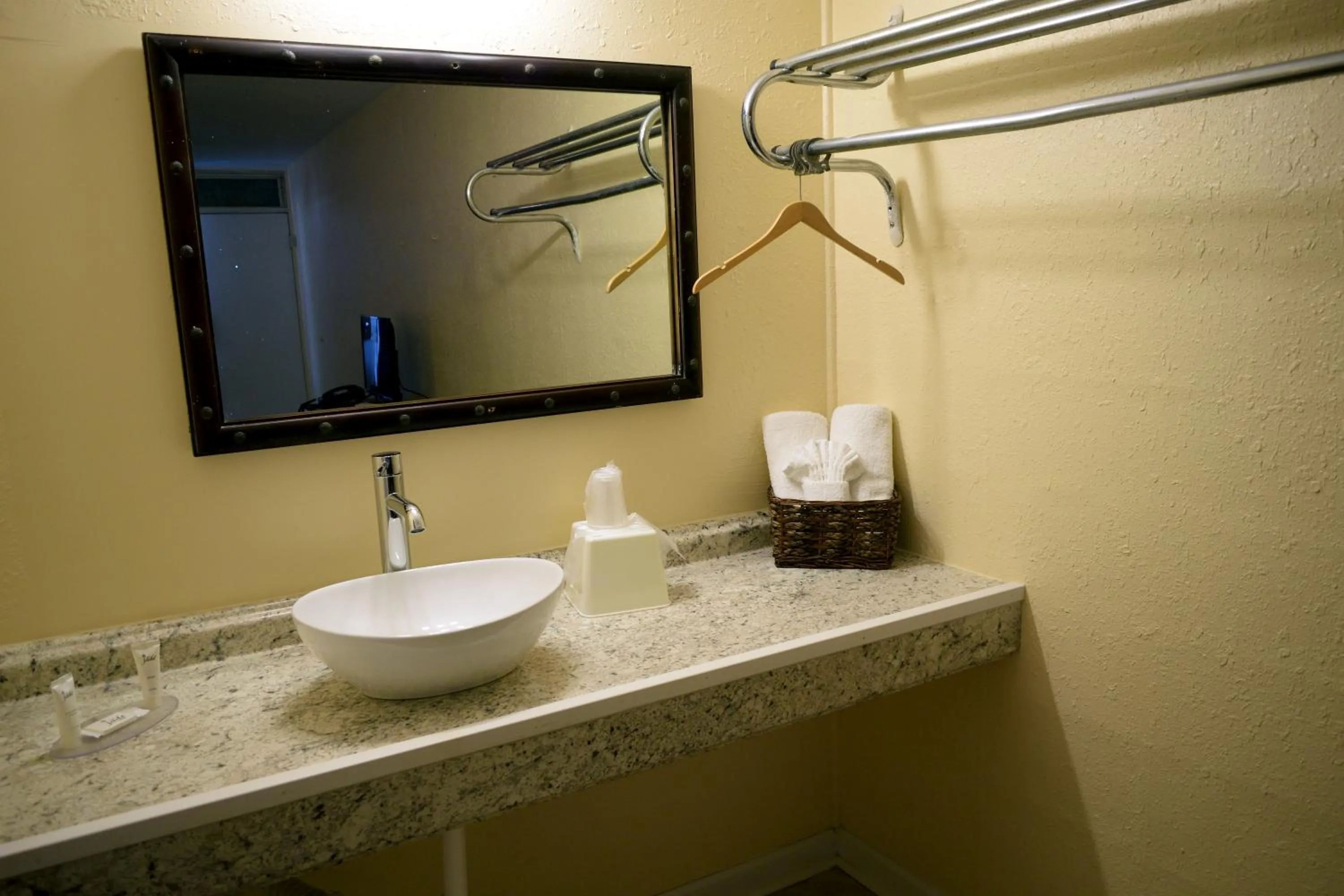 Red Carpet Inn Battleboro