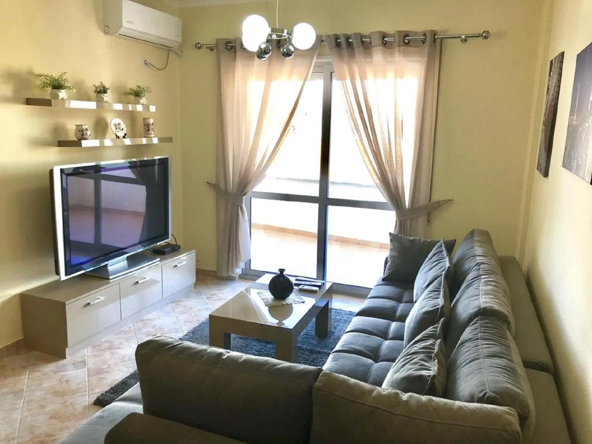 EKA Luxury One-Bedroom Apartment