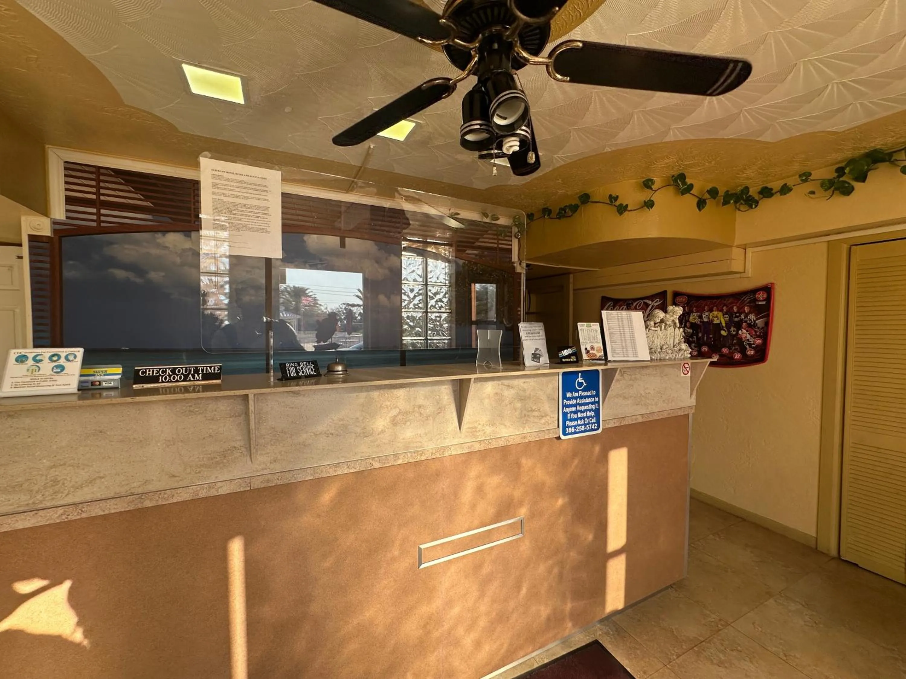 Lobby or reception in Super Inn By Oyo Daytona Beach Near Airport