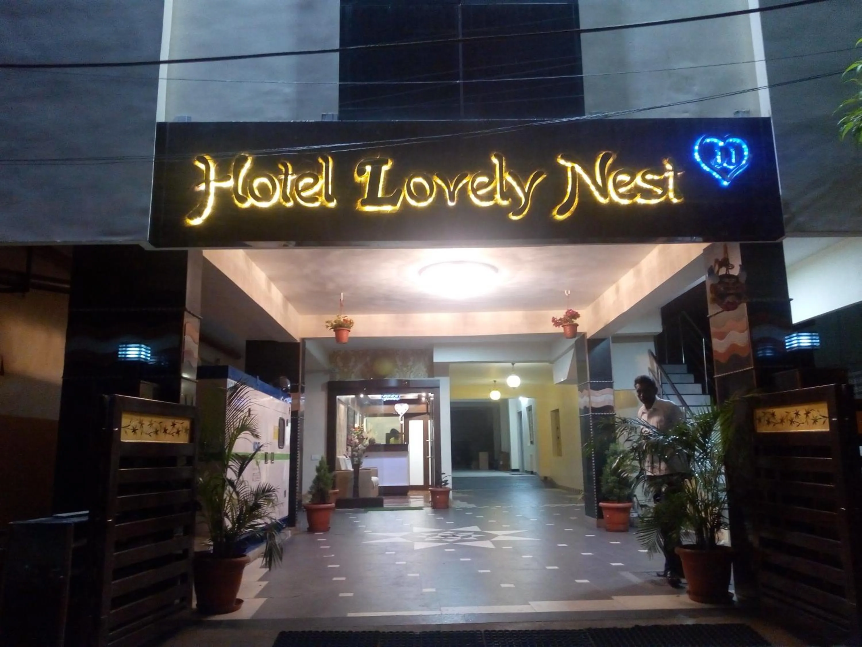 Hotel Lovely Nest