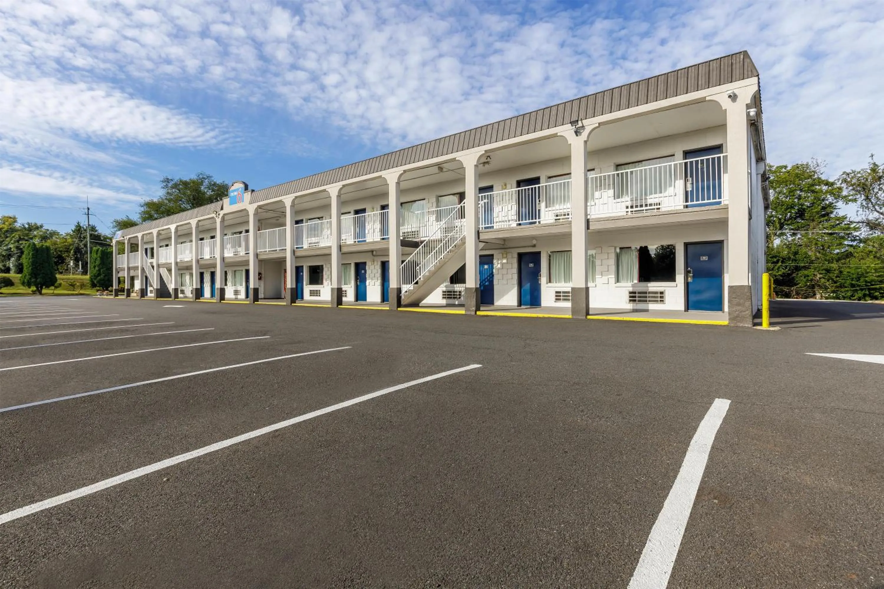 Property building in Motel 6 Culpeper, VA