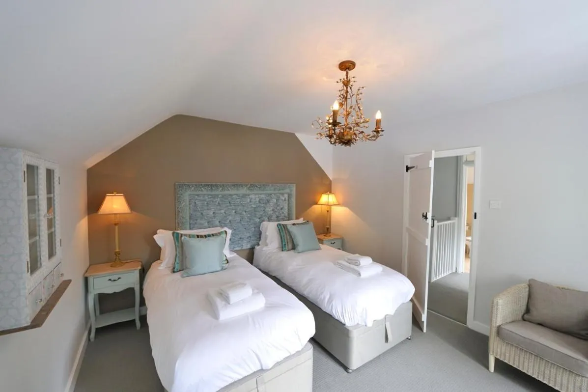 Bed in The Dog At Wingham