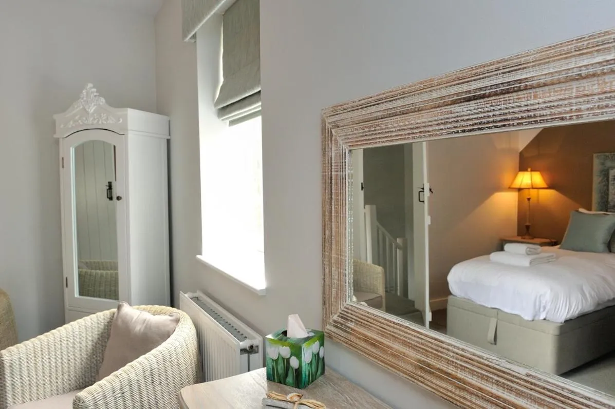 Decorative detail, Bed in The Dog At Wingham