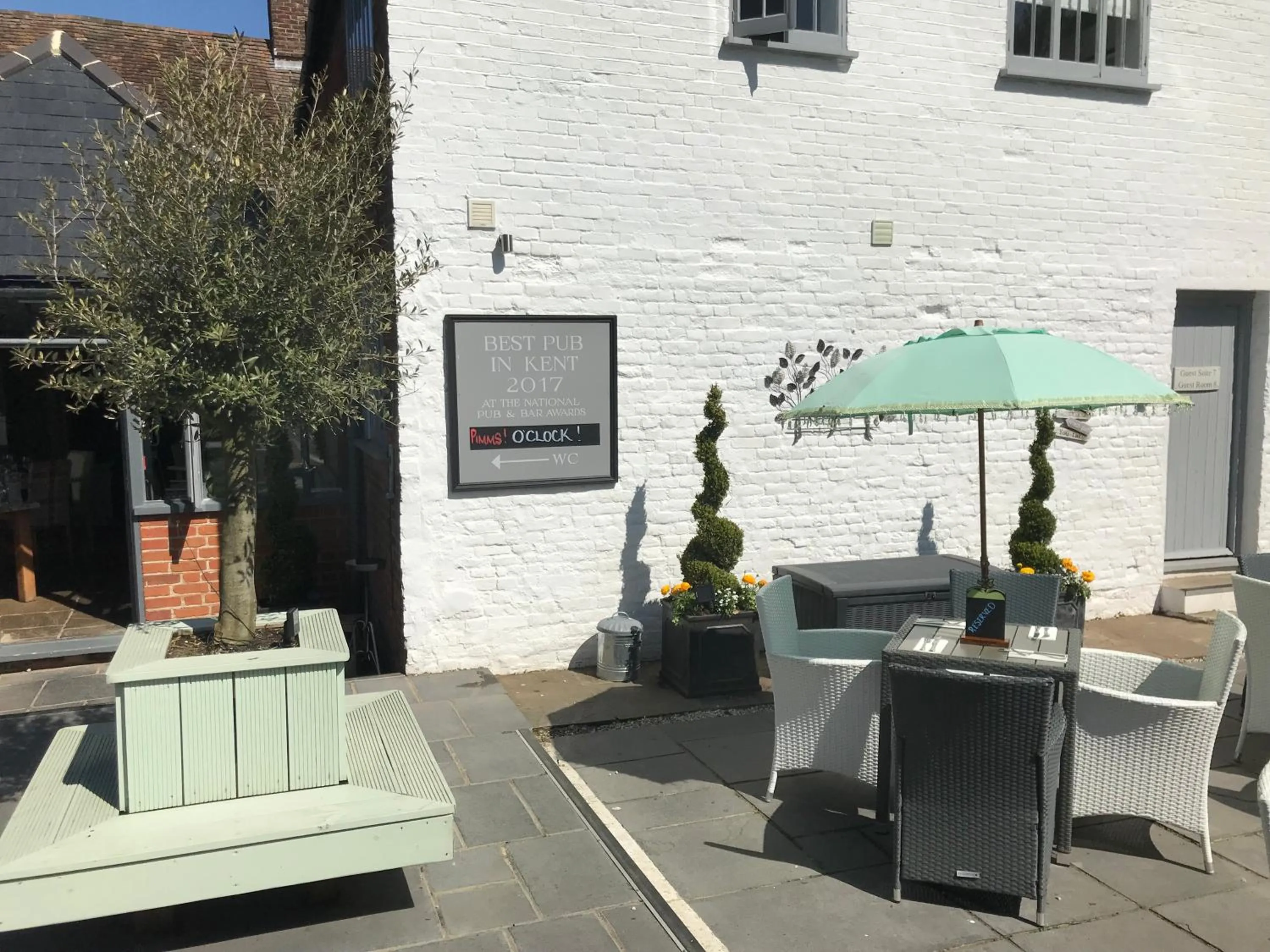 Patio in The Dog At Wingham