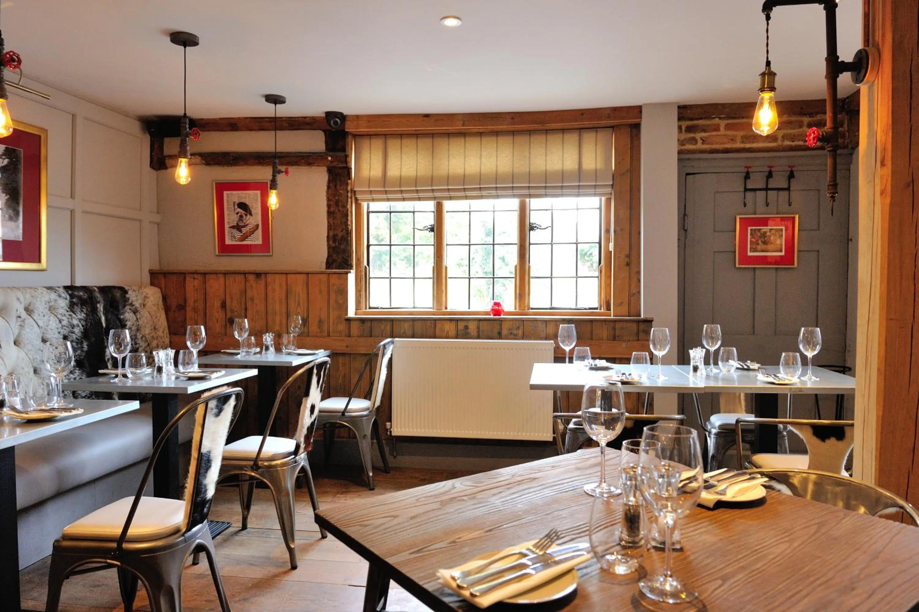 Restaurant/places to eat in The Dog At Wingham