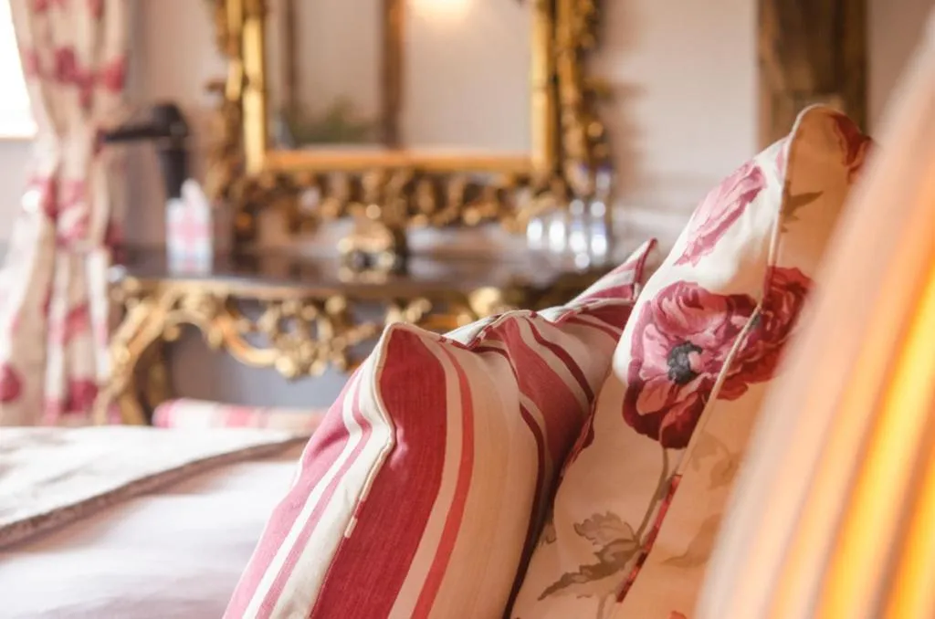 Decorative detail, Bed in The Dog At Wingham