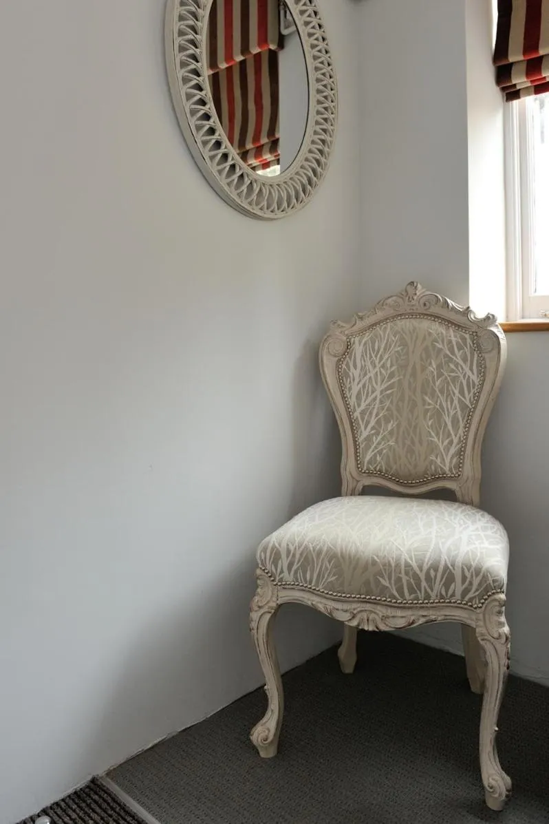 Decorative detail in The Dog At Wingham