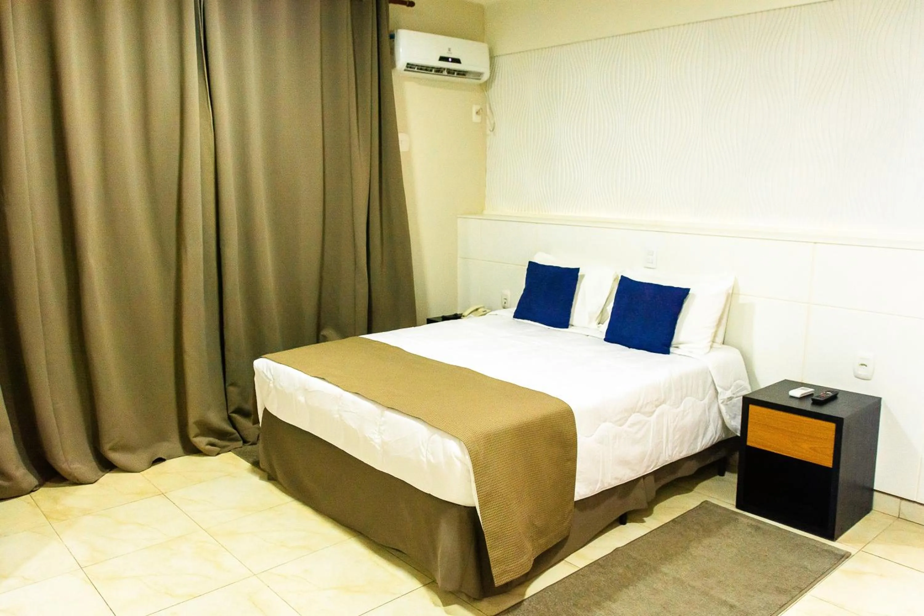 Bedroom, Bed in Fenix Hotel Pouso Alegre