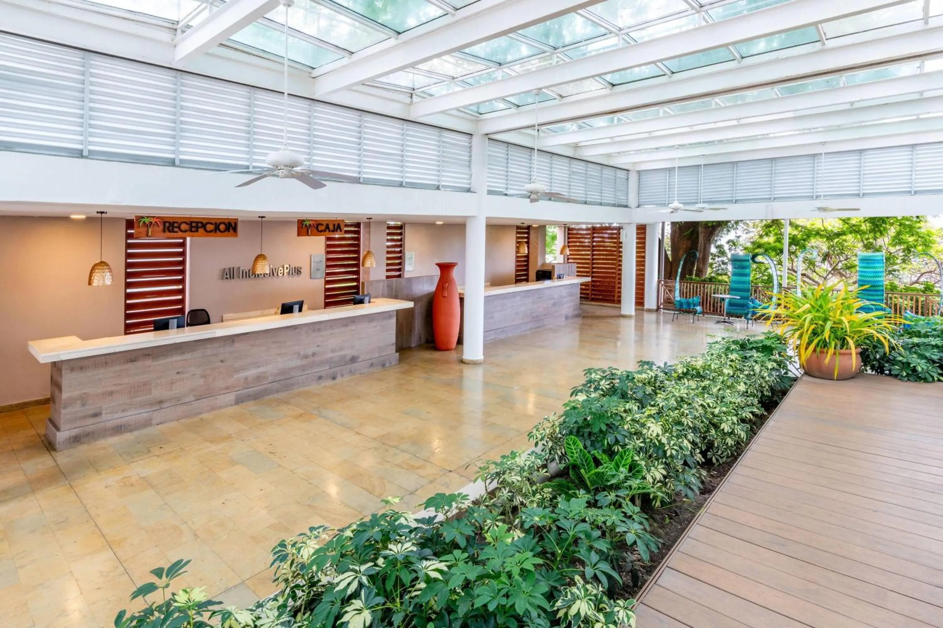 Lobby or reception in Grand Decameron Panama, A Trademark All Inclusive Resort