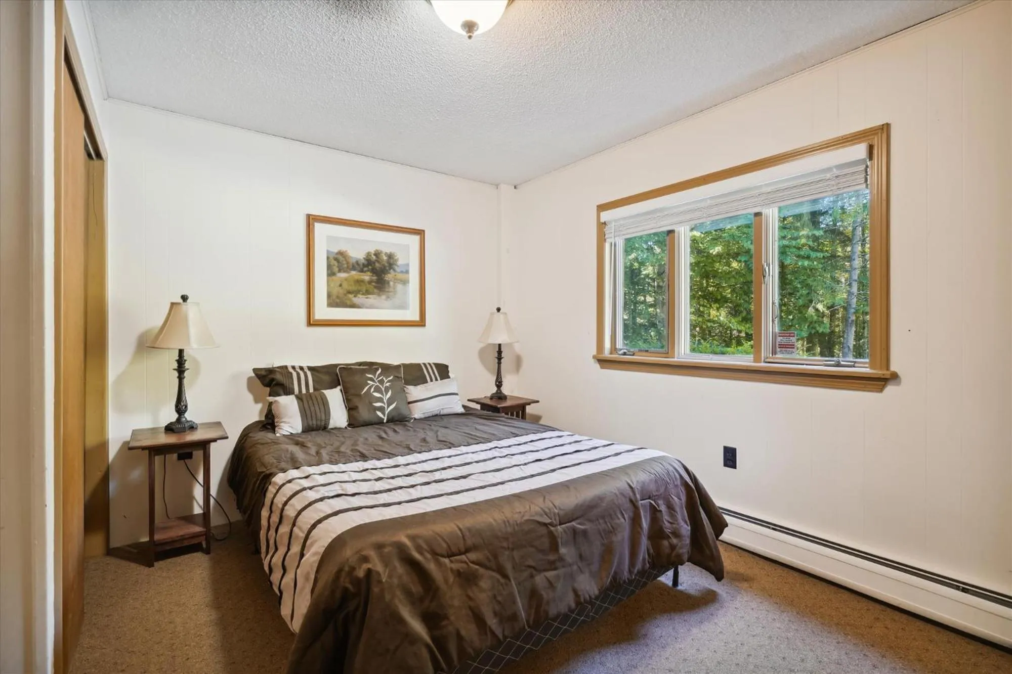 Bed in 4-Bedroom Townhouse with Sauna Snow Flake