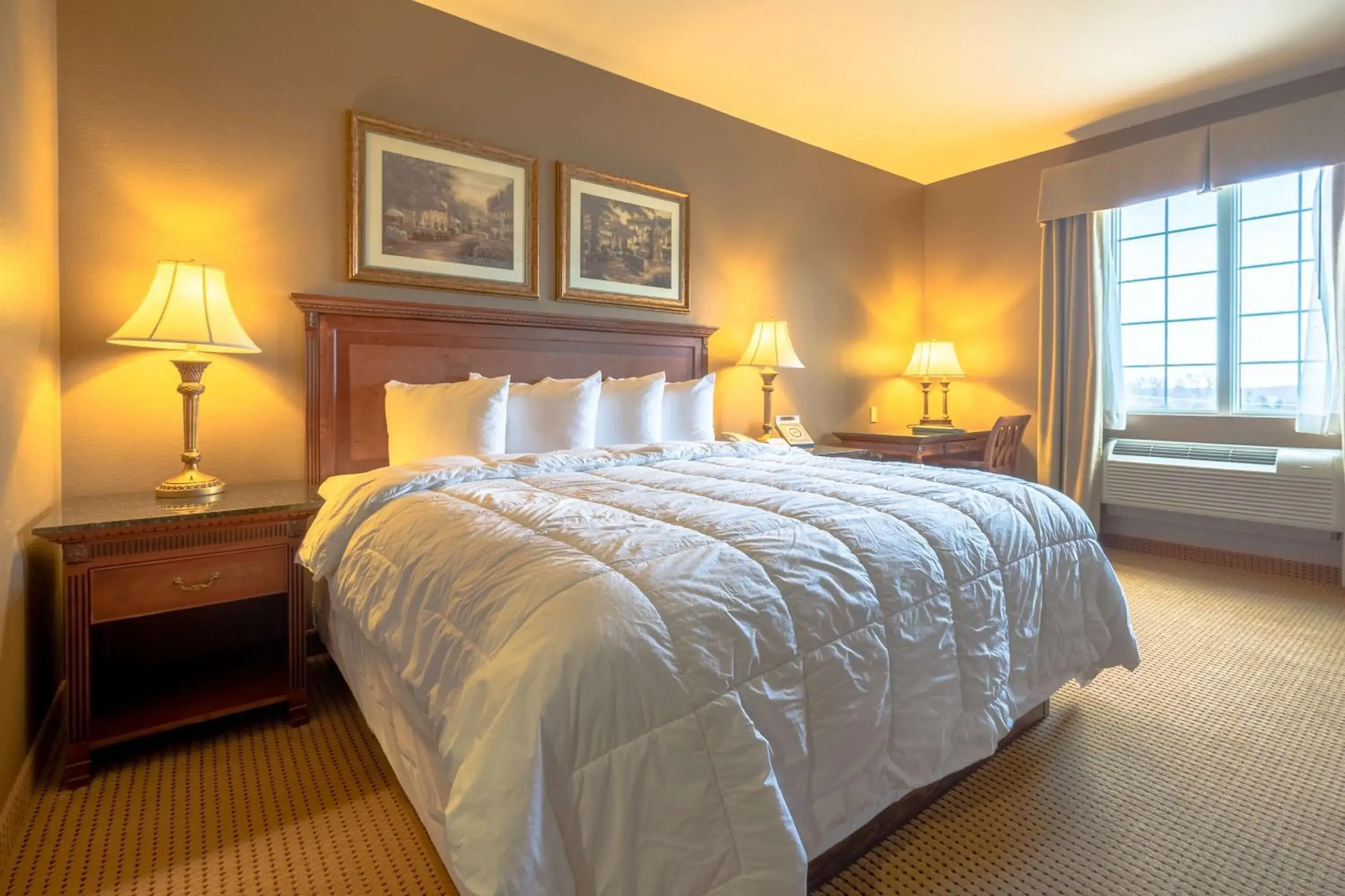 Deluxe King Suite with Sofa Bed in The Wildwood Hotel Deluxe King Suite with Sofa Bed in The Wildwood Hotel