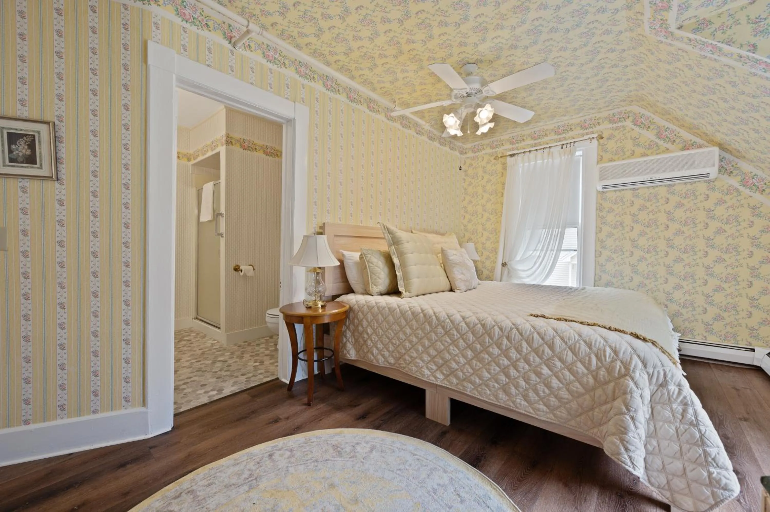 Bed in Brook Farm Inn