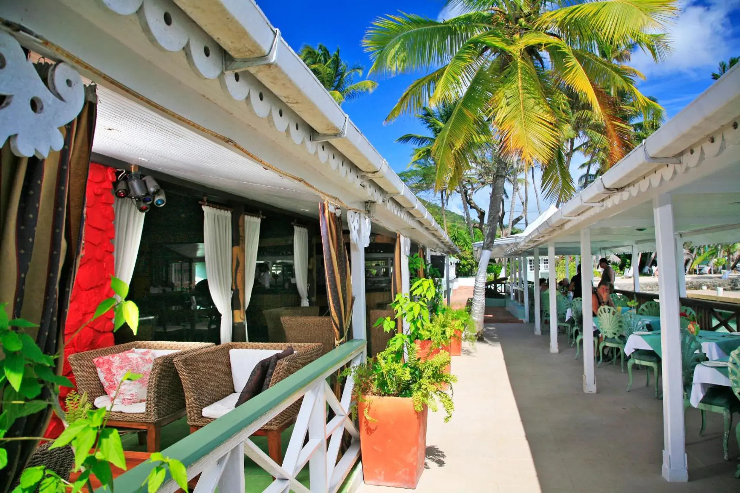 Restaurant/places to eat in Marigot Beach Club & Dive Resort Restaurant/places to eat in Marigot Beach Club & Dive Resort