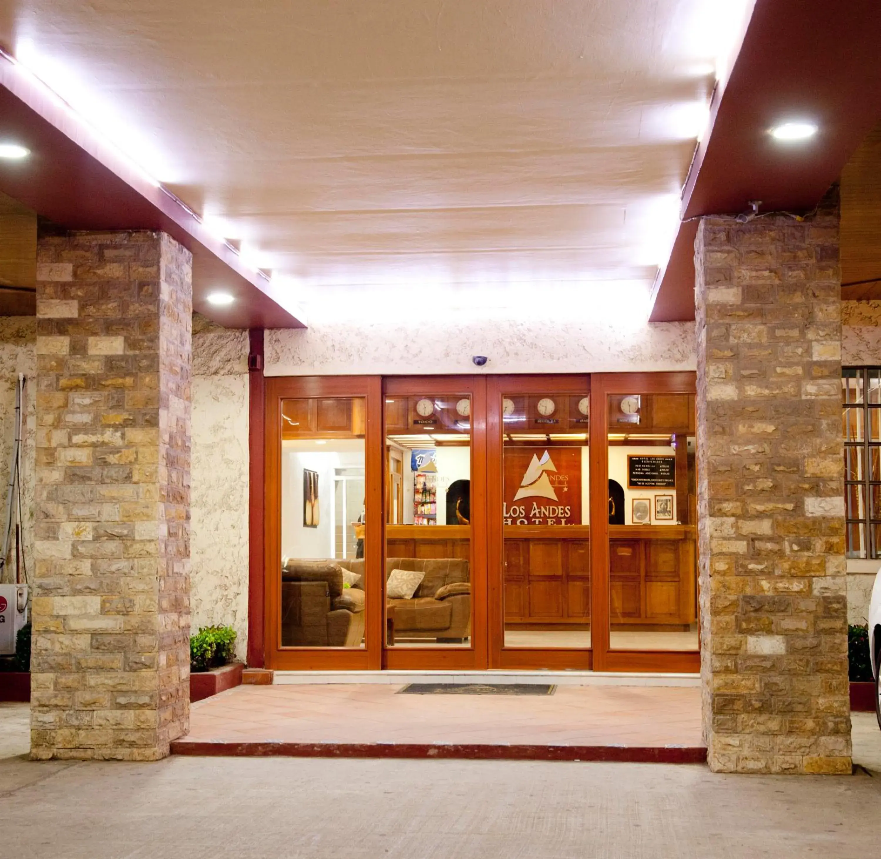 Facade/entrance in Los Andes Coatzacoalcos Facade/entrance in Los Andes Coatzacoalcos