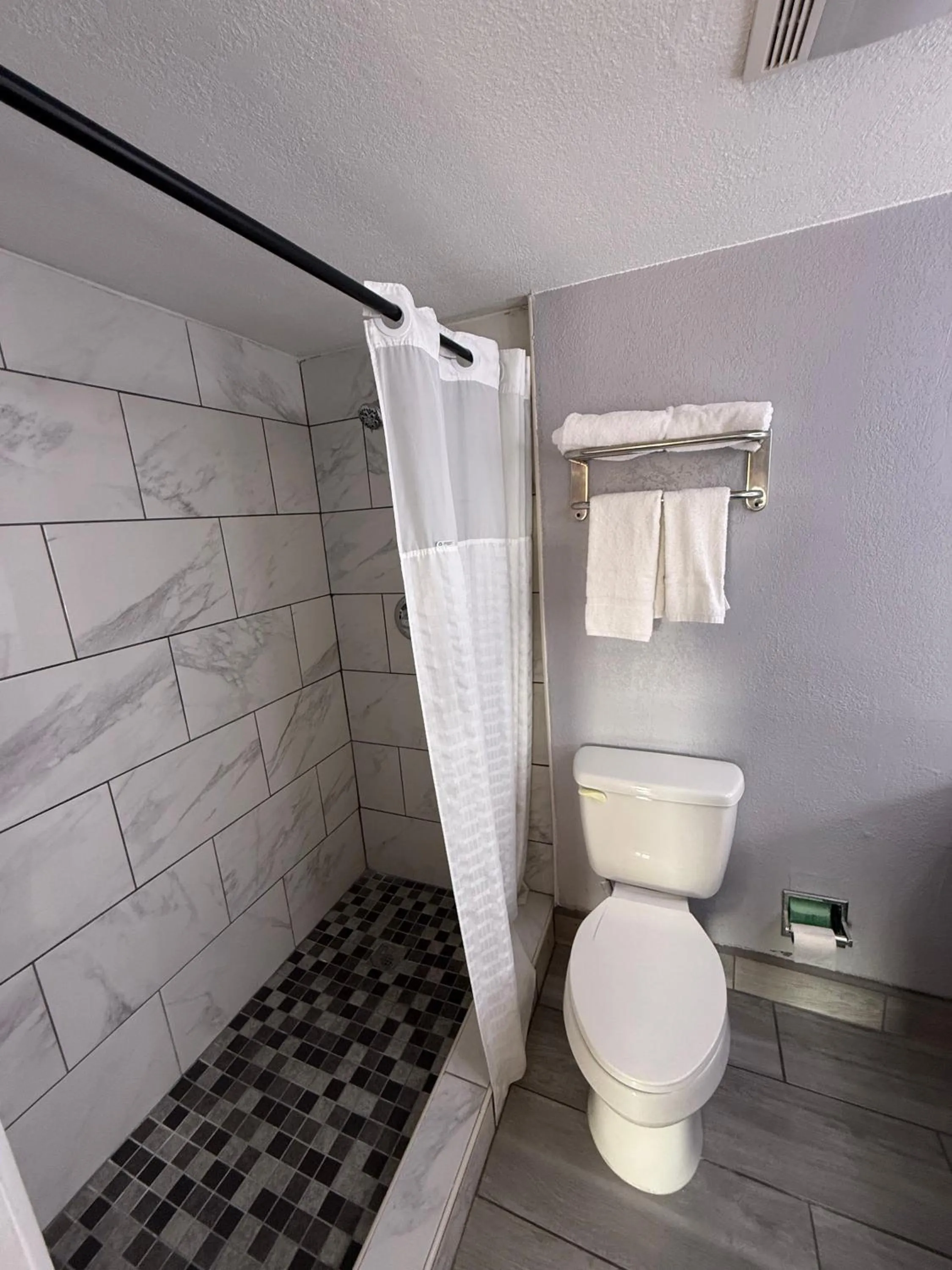 Executive Inn & Kitchenette Suites-Eagle Pass