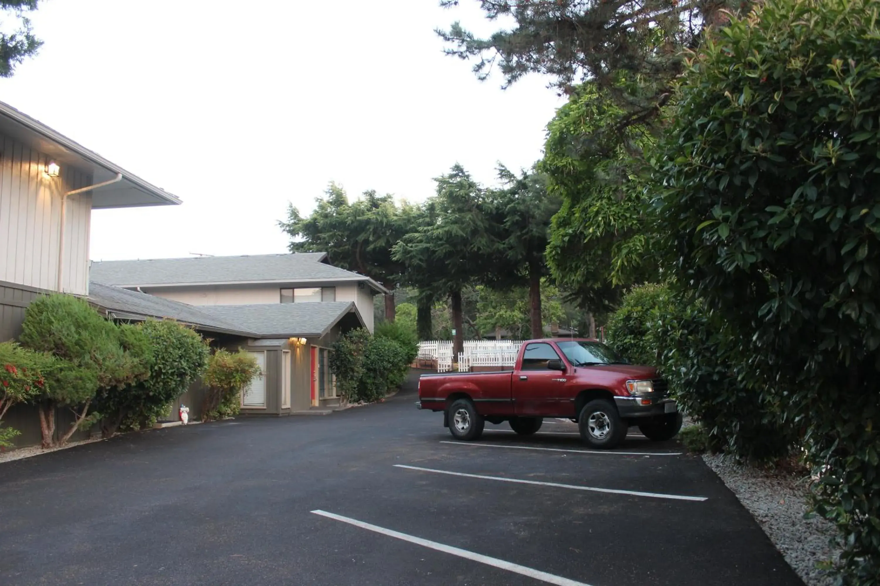 Property building in Cedarwood Inn of Ashland Property building in Cedarwood Inn of Ashland