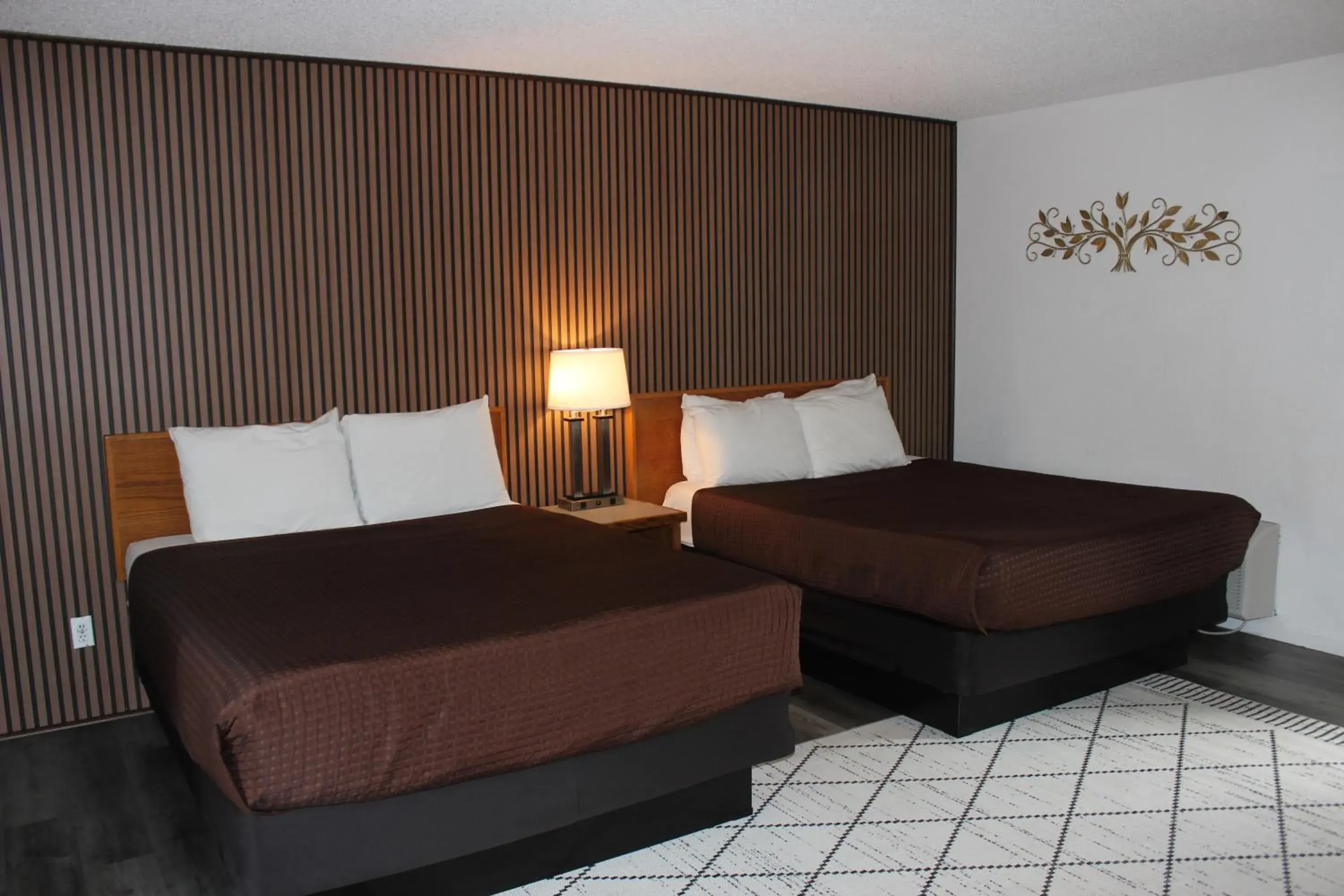 Bedroom, Bed in Cedarwood Inn of Ashland Bedroom, Bed in Cedarwood Inn of Ashland