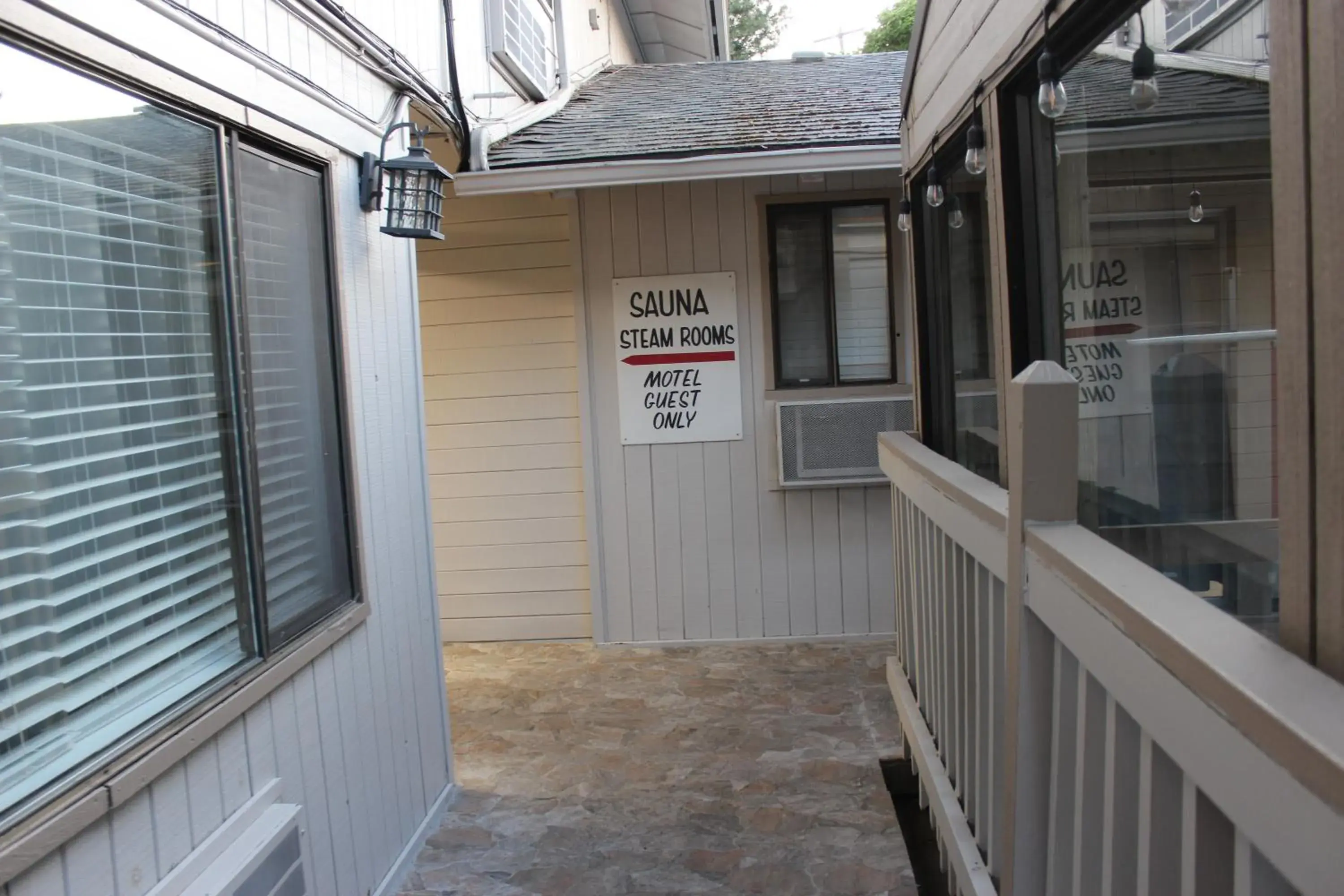 Property building in Cedarwood Inn of Ashland Property building in Cedarwood Inn of Ashland