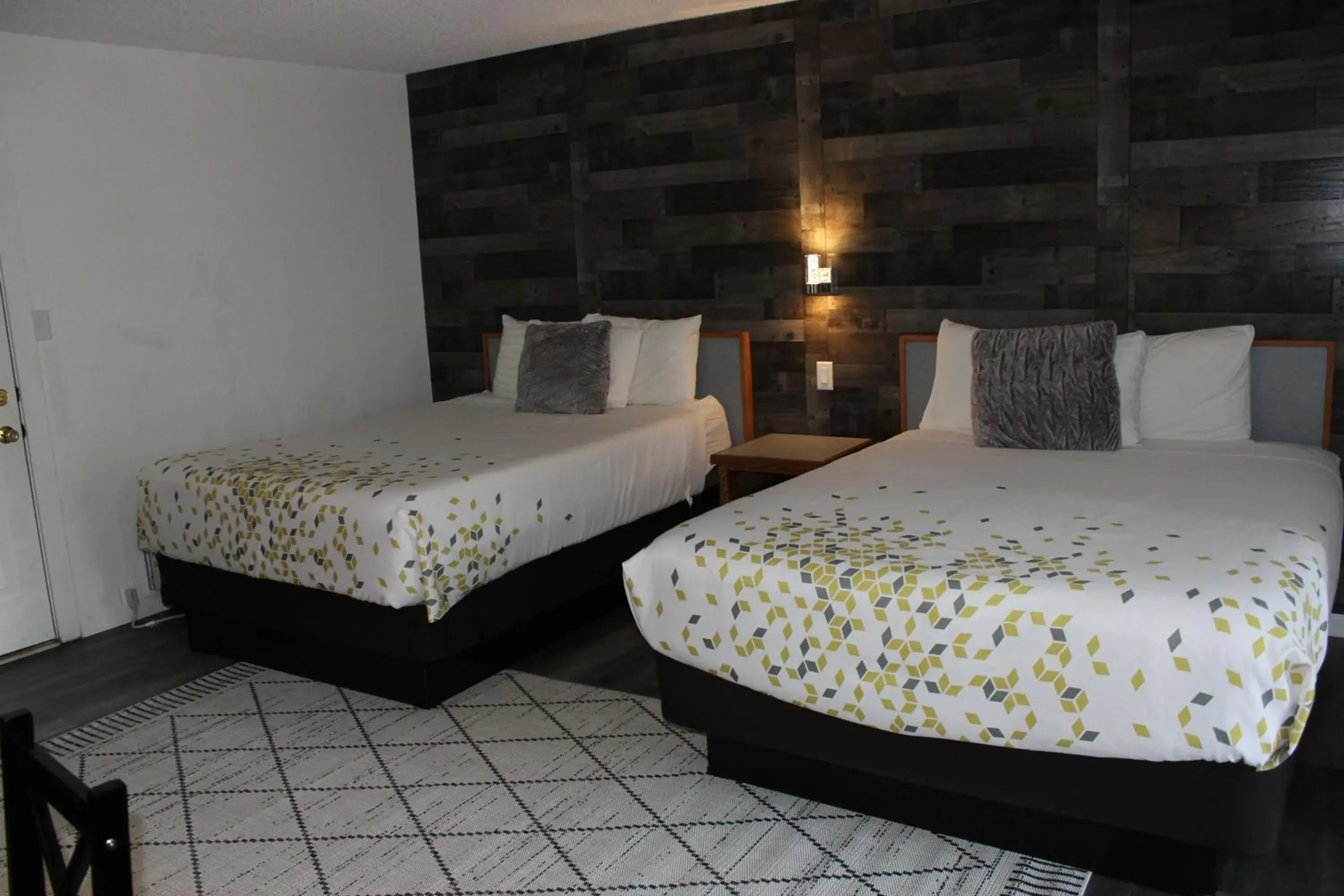 Bed in Cedarwood Inn of Ashland Bed in Cedarwood Inn of Ashland