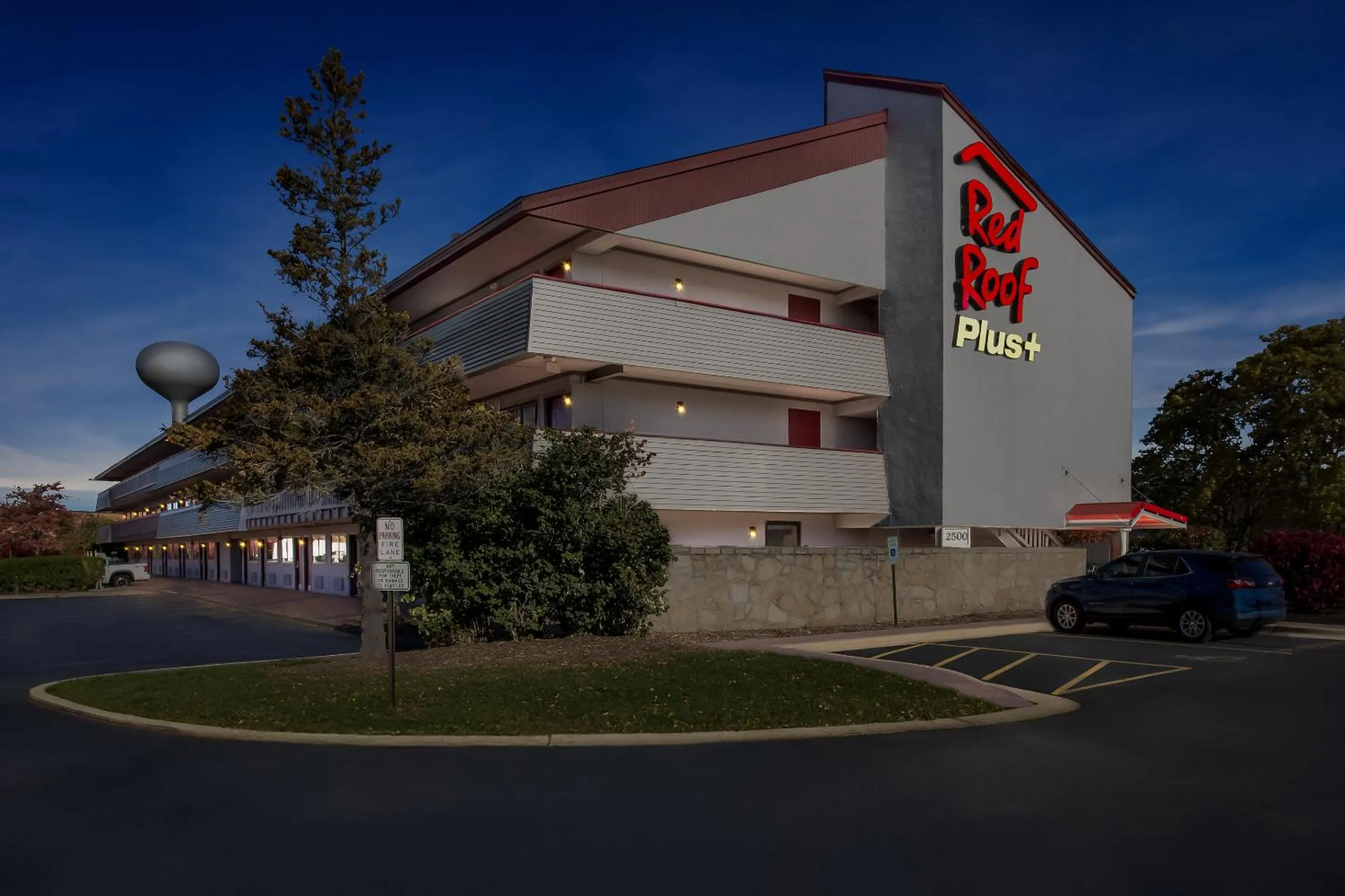 View (from property/room) in Red Roof PLUS Chicago - Hoffman Estates