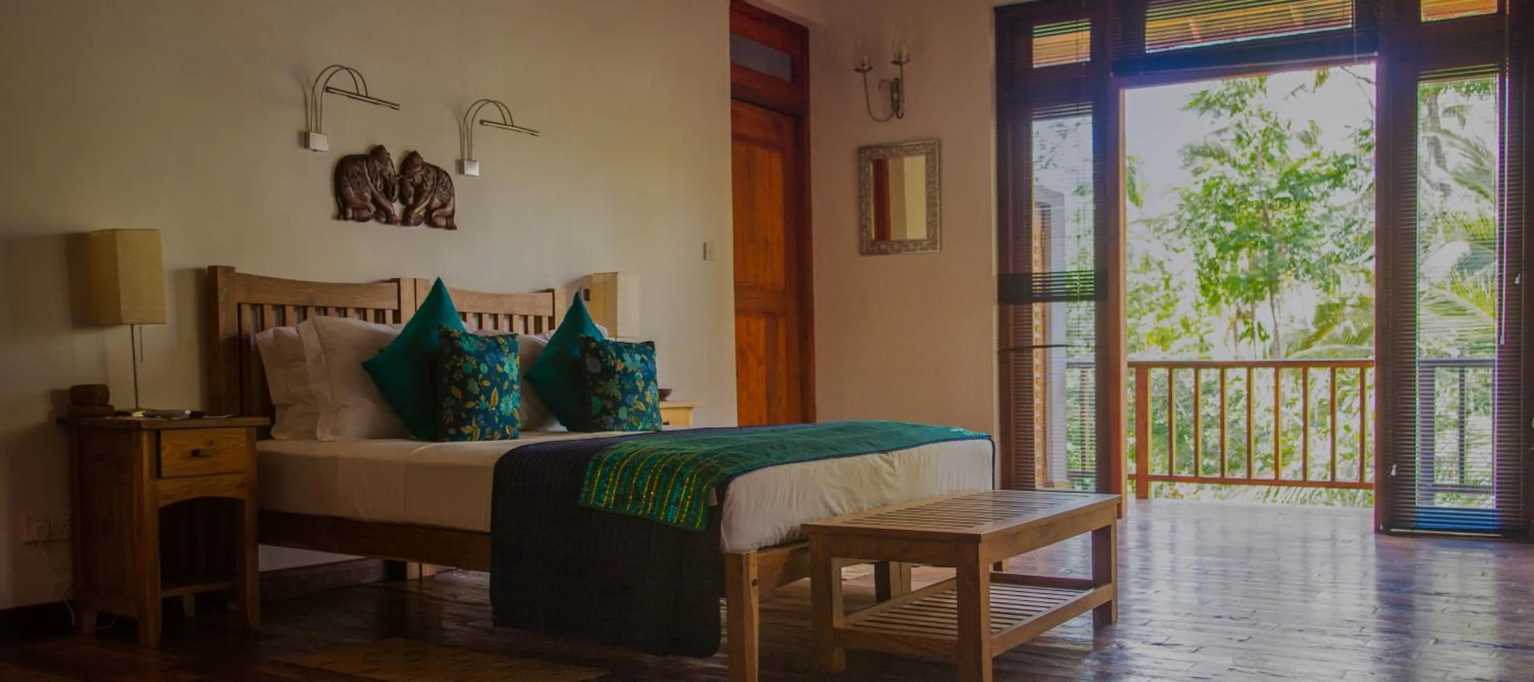 Day, Bed in Jim's Farm Villas