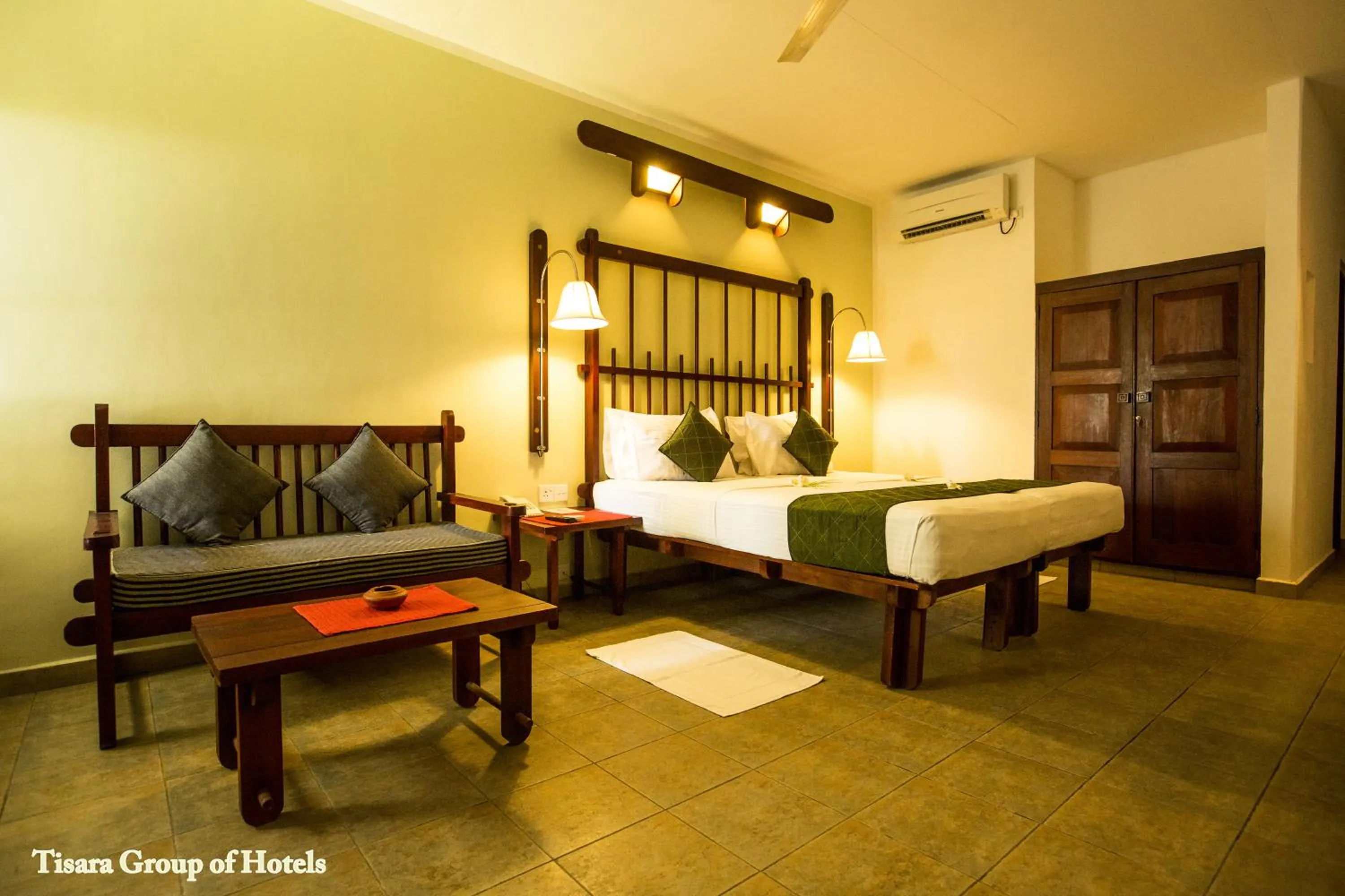 Bedroom, Bed in Koggala Beach Hotel