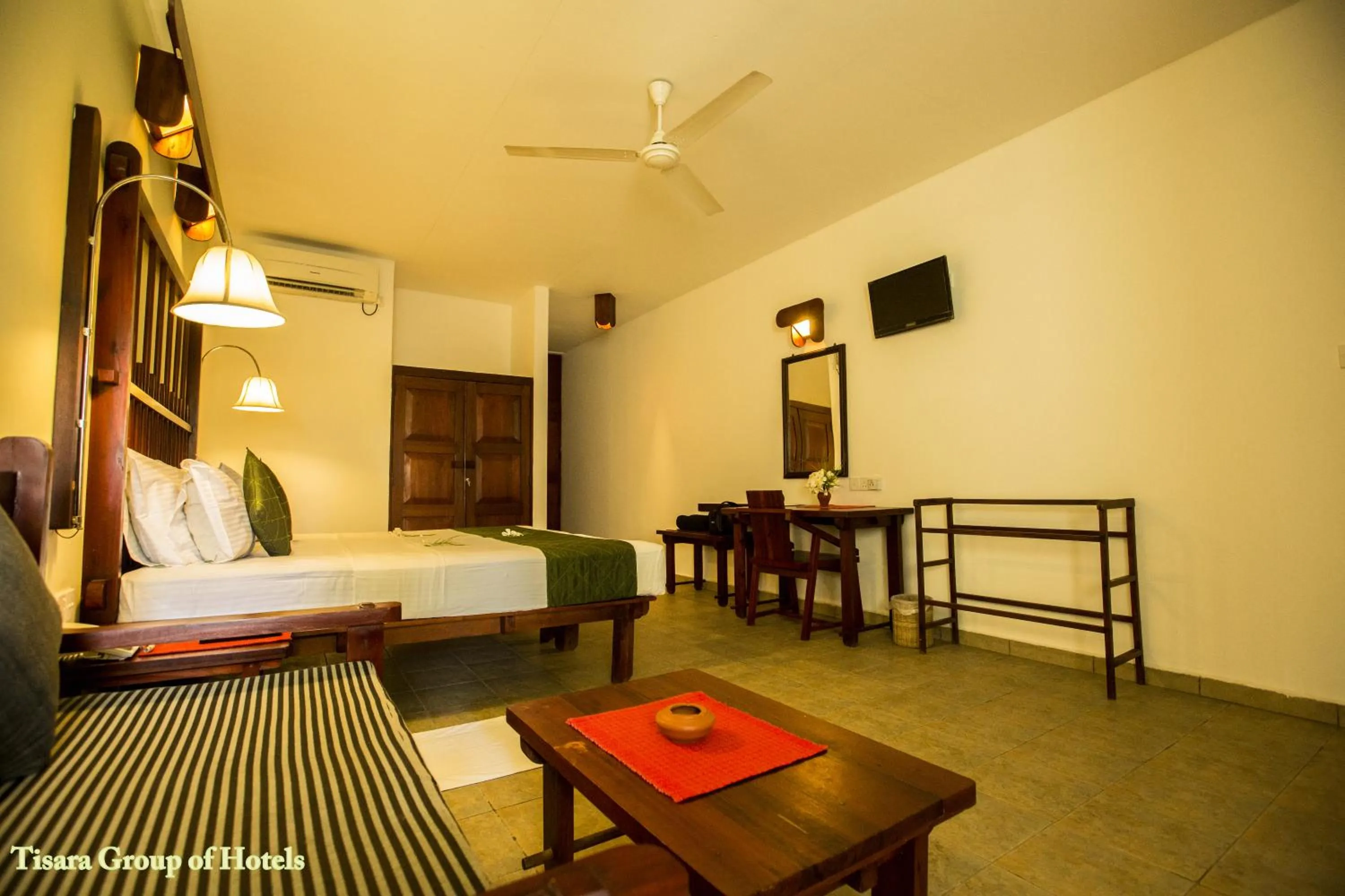 Bedroom, Bed in Koggala Beach Hotel