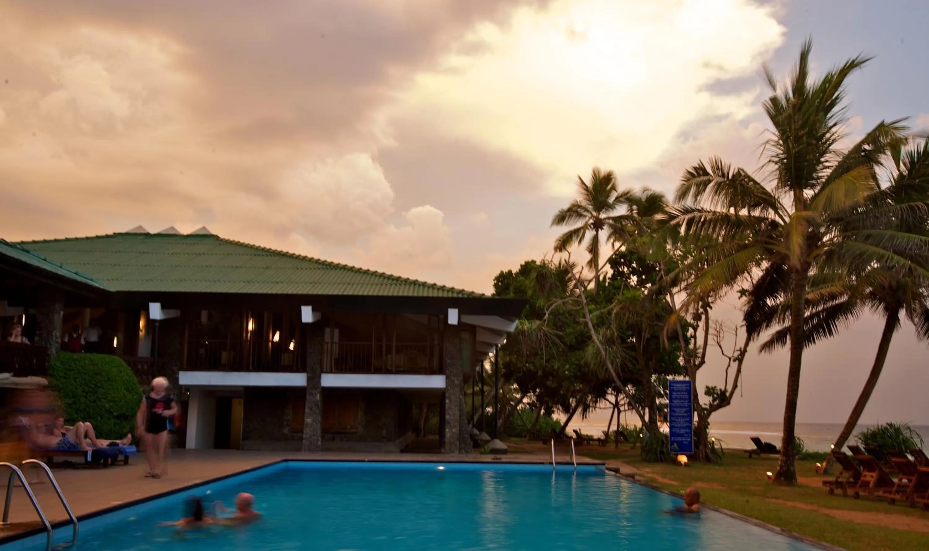 Swimming pool in Koggala Beach Hotel