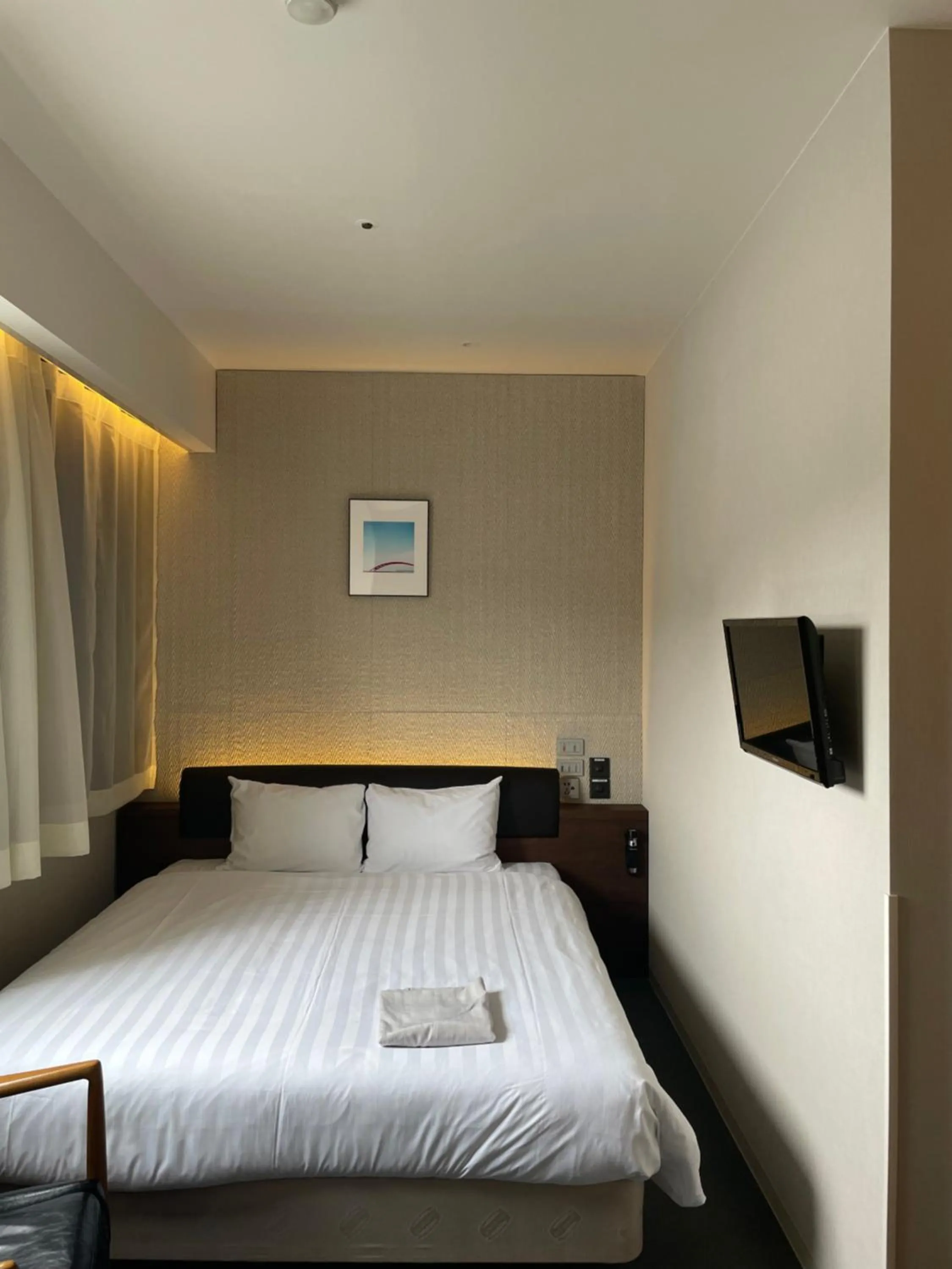 Bedroom, Bed in Clayton Bay Hotel