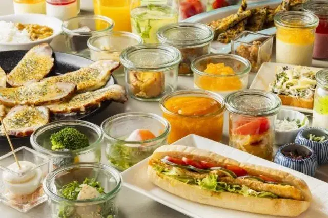 Restaurant/places to eat in Clayton Bay Hotel Restaurant/places to eat in Clayton Bay Hotel