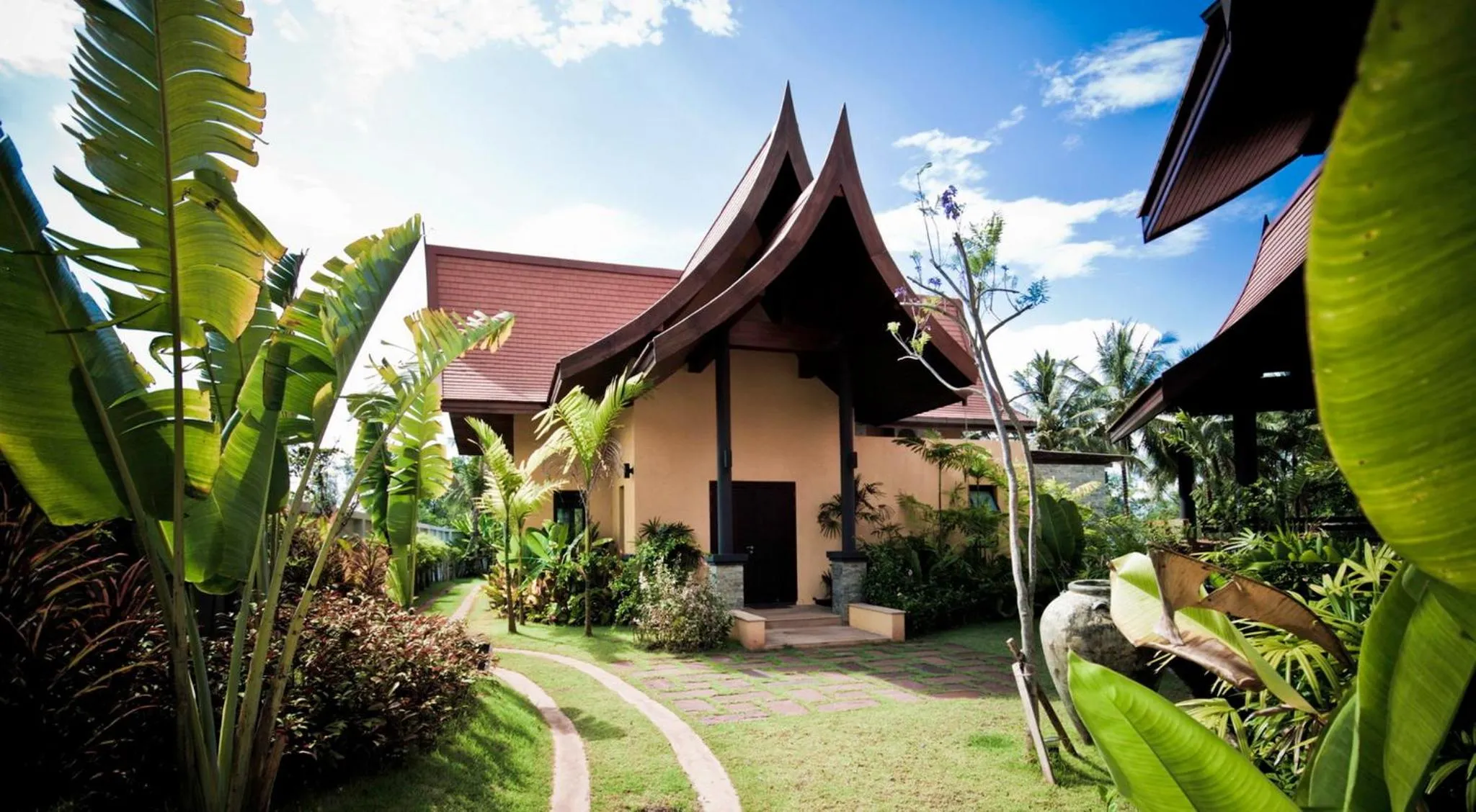 Facade/entrance in Tha Lane Bay Villas