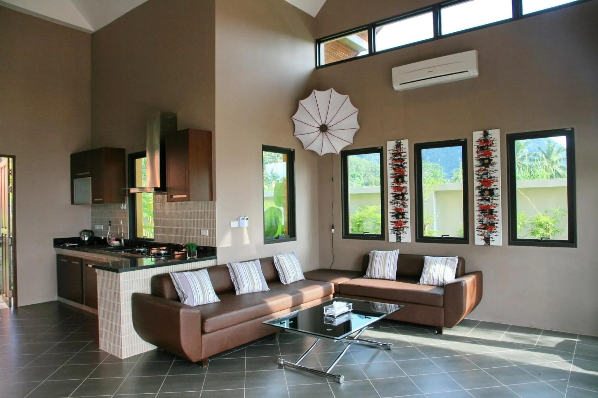 Day in Tha Lane Bay Villas