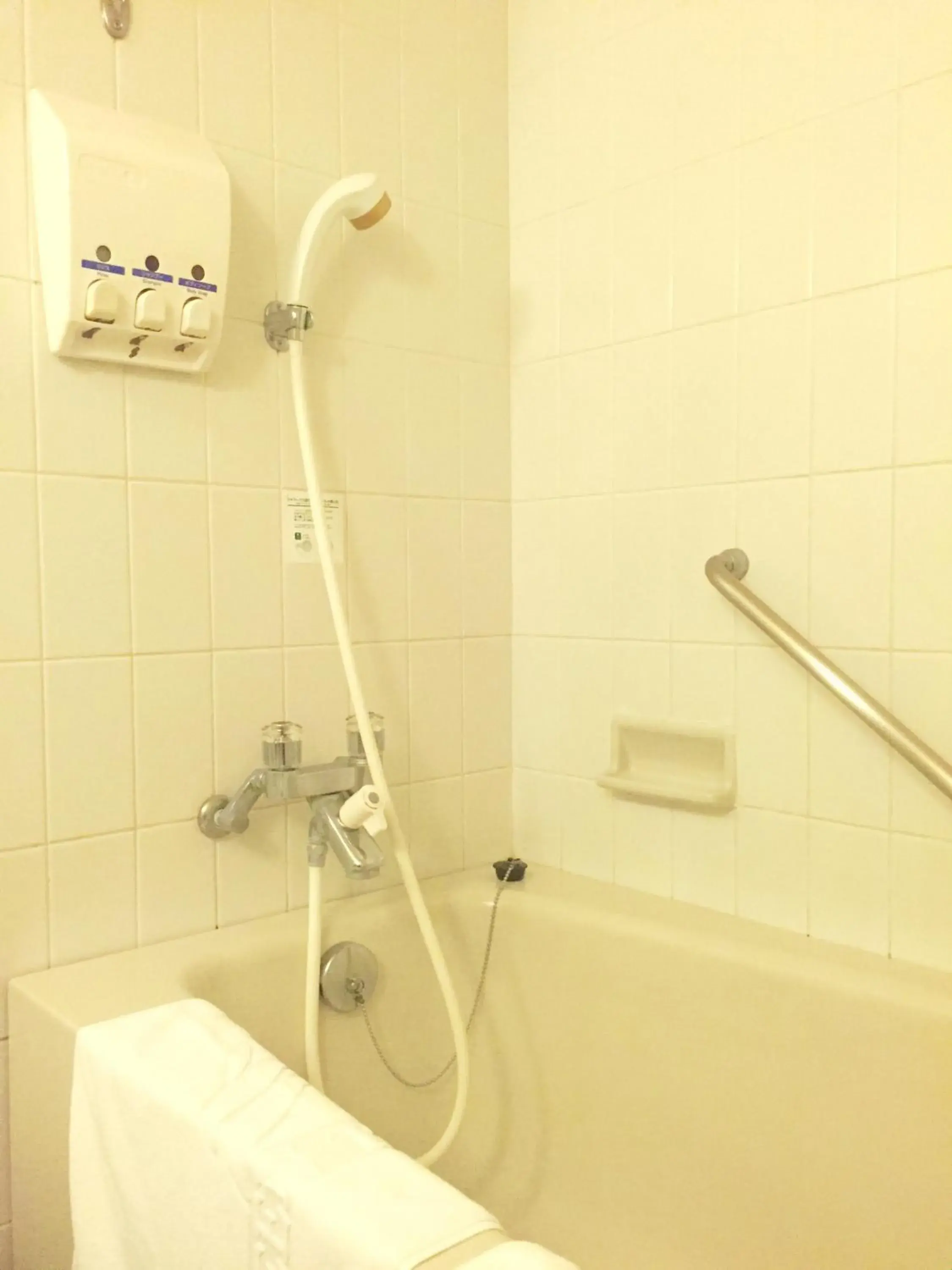 Bathroom in Hotel Green Tower Makuhari Bathroom in Hotel Green Tower Makuhari