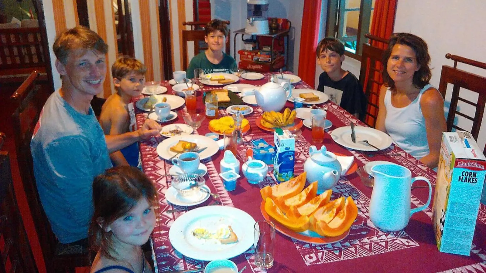 Restaurant/places to eat in Sunnyside Holiday Bungalow