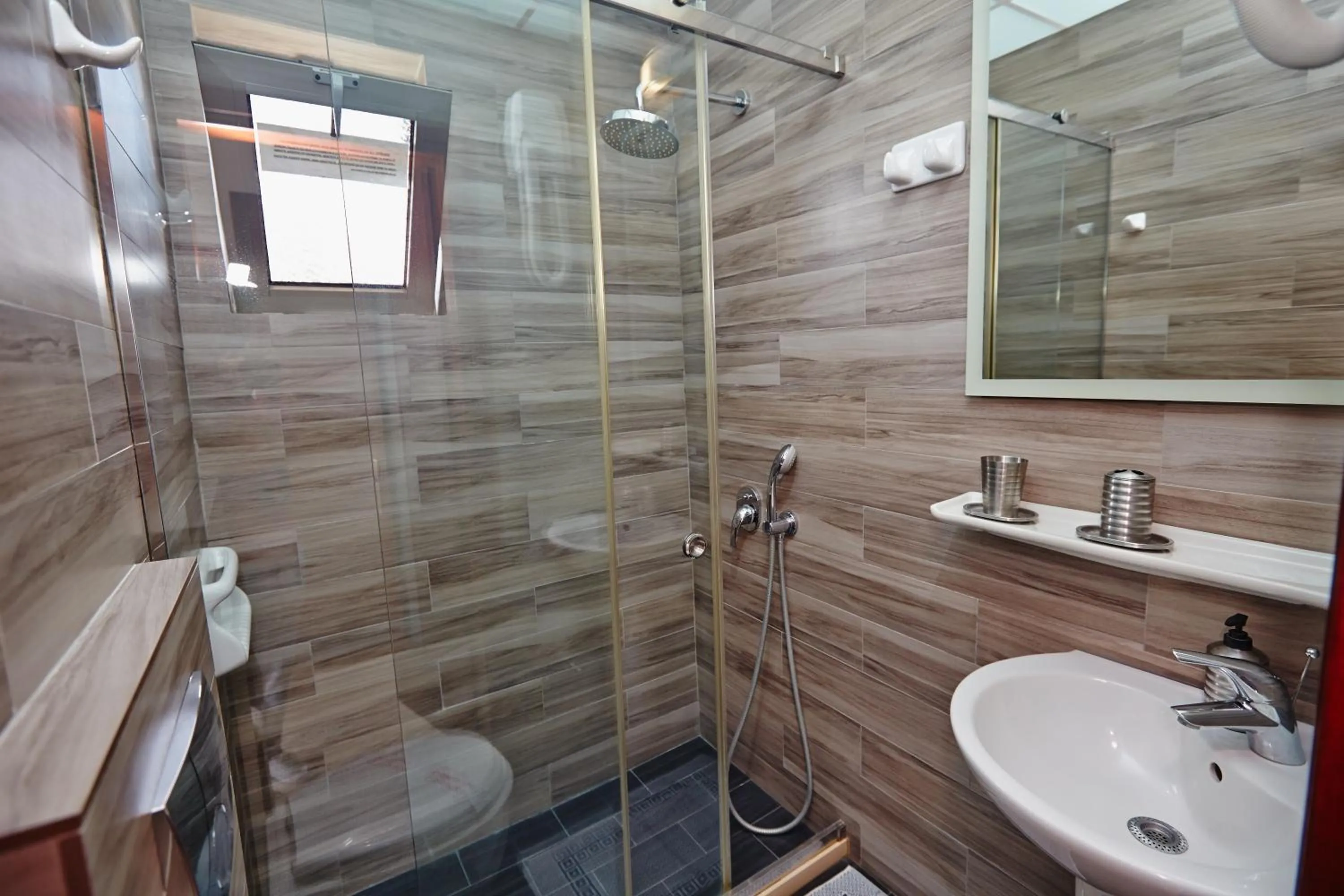 Bathroom in Pettas Apartments