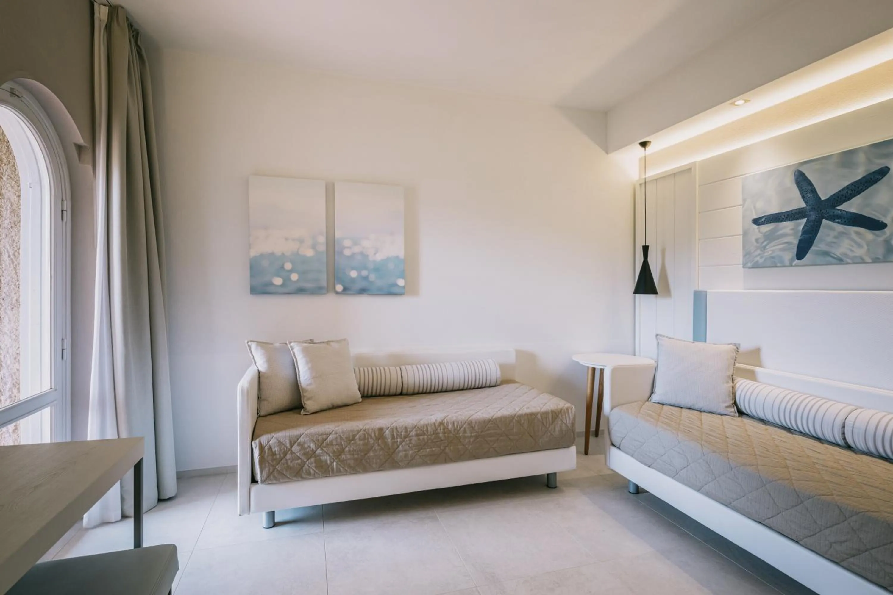 Bed in Mangia's Pollina Resort