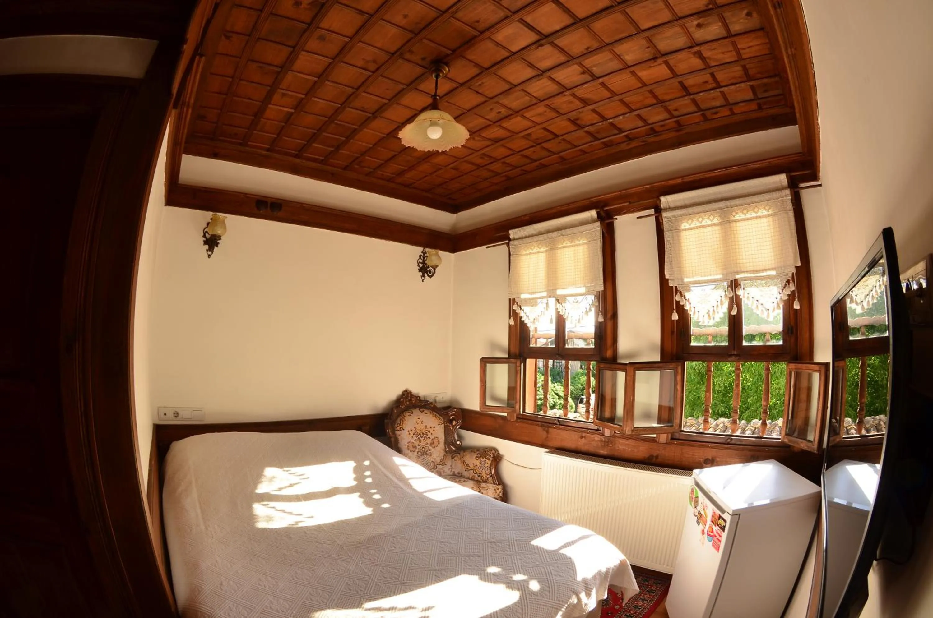Photo of the whole room, Bed in Yorgancıoglu Konak